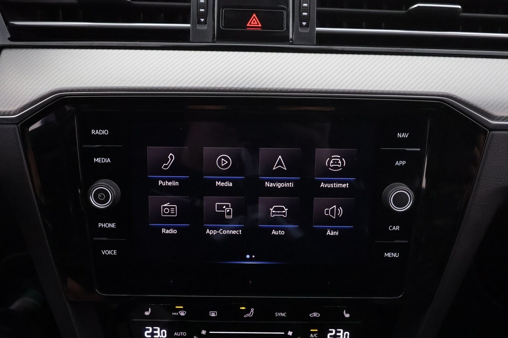 Volkswagen Passat 2021 Variant R-Line 2,0 TDI EVO SCR 110 kW DSG * ACC / Webasto / Matrix LED / Koukku / Sporttinahat / Keyless * - 1.Om Suomi-auto / Kahdet renkaat