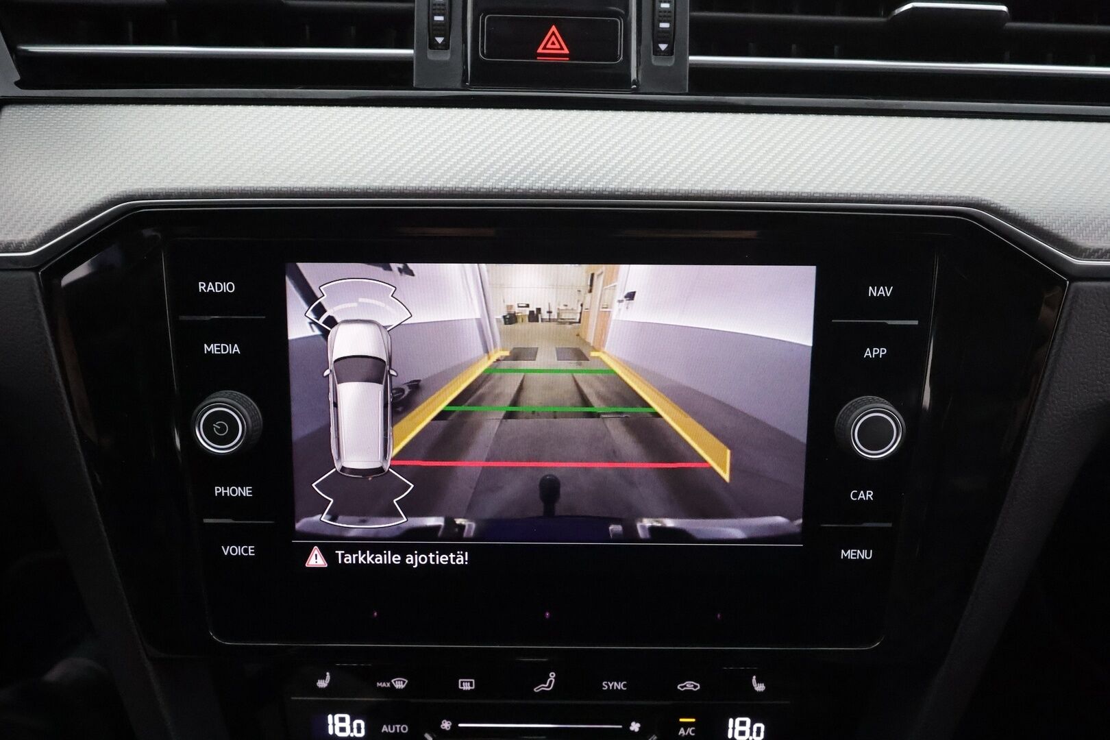 Volkswagen Passat 2021 Variant R-Line 2,0 TDI EVO SCR 110 kW DSG * ACC / Webasto / Matrix LED / Koukku / Sporttinahat / Keyless * - 1.Om Suomi-auto / Kahdet renkaat