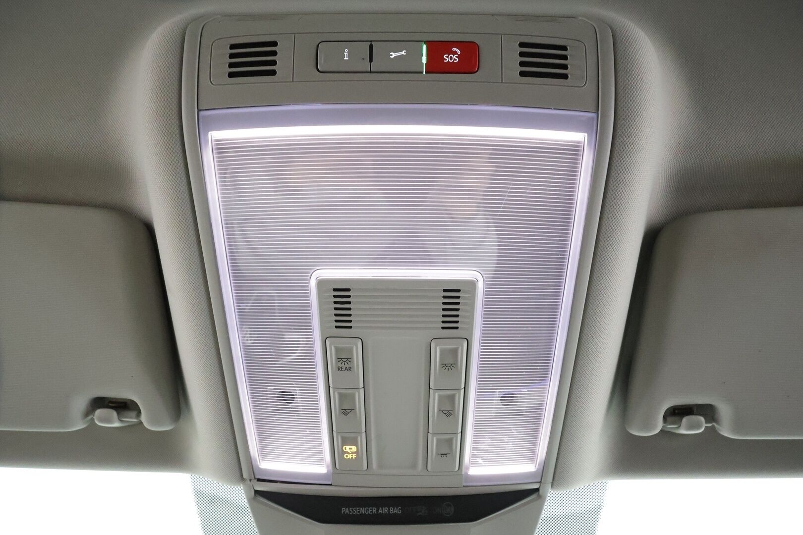 Volkswagen Passat 2021 Variant R-Line 2,0 TDI EVO SCR 110 kW DSG *ACC / Webasto / Matrix-LED / P.Kamera / Keyless / Apple & Android * - 1.Om Suomi-auto / Merkkihuollettu / Kahdet Renkaat