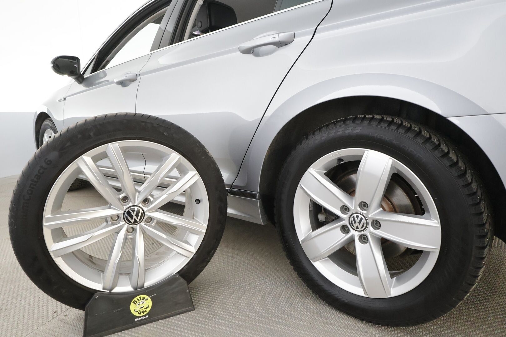 Volkswagen Passat 2021 Variant R-Line 2,0 TDI EVO SCR 110 kW DSG *ACC / Webasto / Matrix-LED / P.Kamera / Keyless / Apple & Android * - 1.Om Suomi-auto / Merkkihuollettu / Kahdet Renkaat