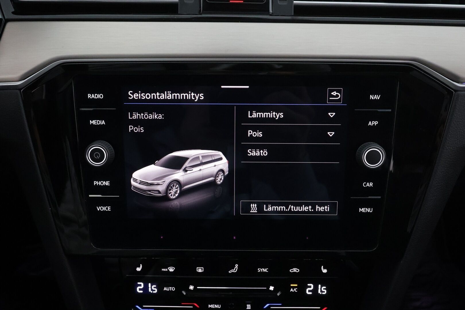 Volkswagen Passat 2021 Variant R-Line 2,0 TDI EVO SCR 110 kW DSG *ACC / Webasto / Matrix-LED / P.Kamera / Keyless / Apple & Android * - 1.Om Suomi-auto / Merkkihuollettu / Kahdet Renkaat