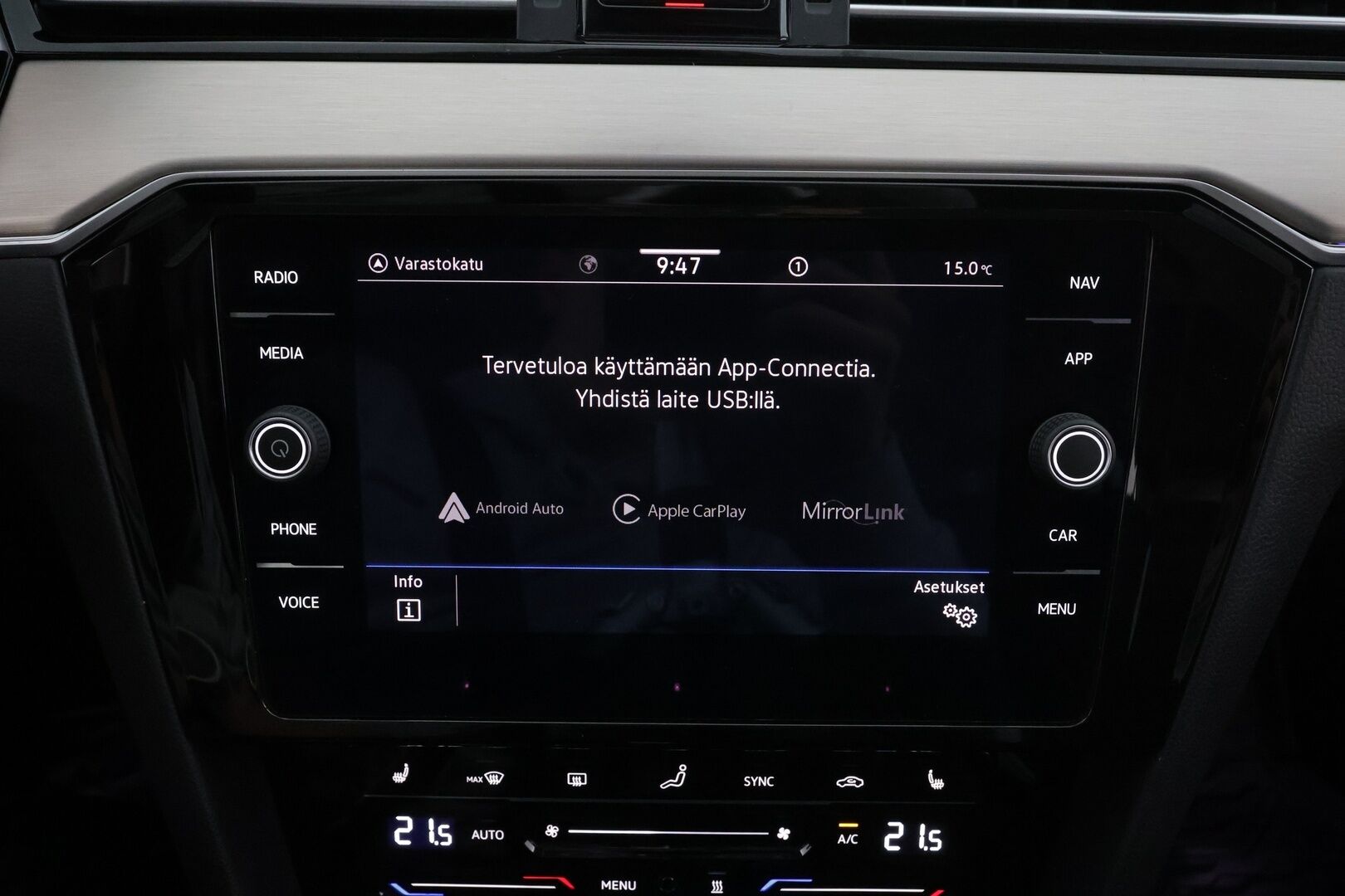 Volkswagen Passat 2021 Variant R-Line 2,0 TDI EVO SCR 110 kW DSG *ACC / Webasto / Matrix-LED / P.Kamera / Keyless / Apple & Android * - 1.Om Suomi-auto / Merkkihuollettu / Kahdet Renkaat