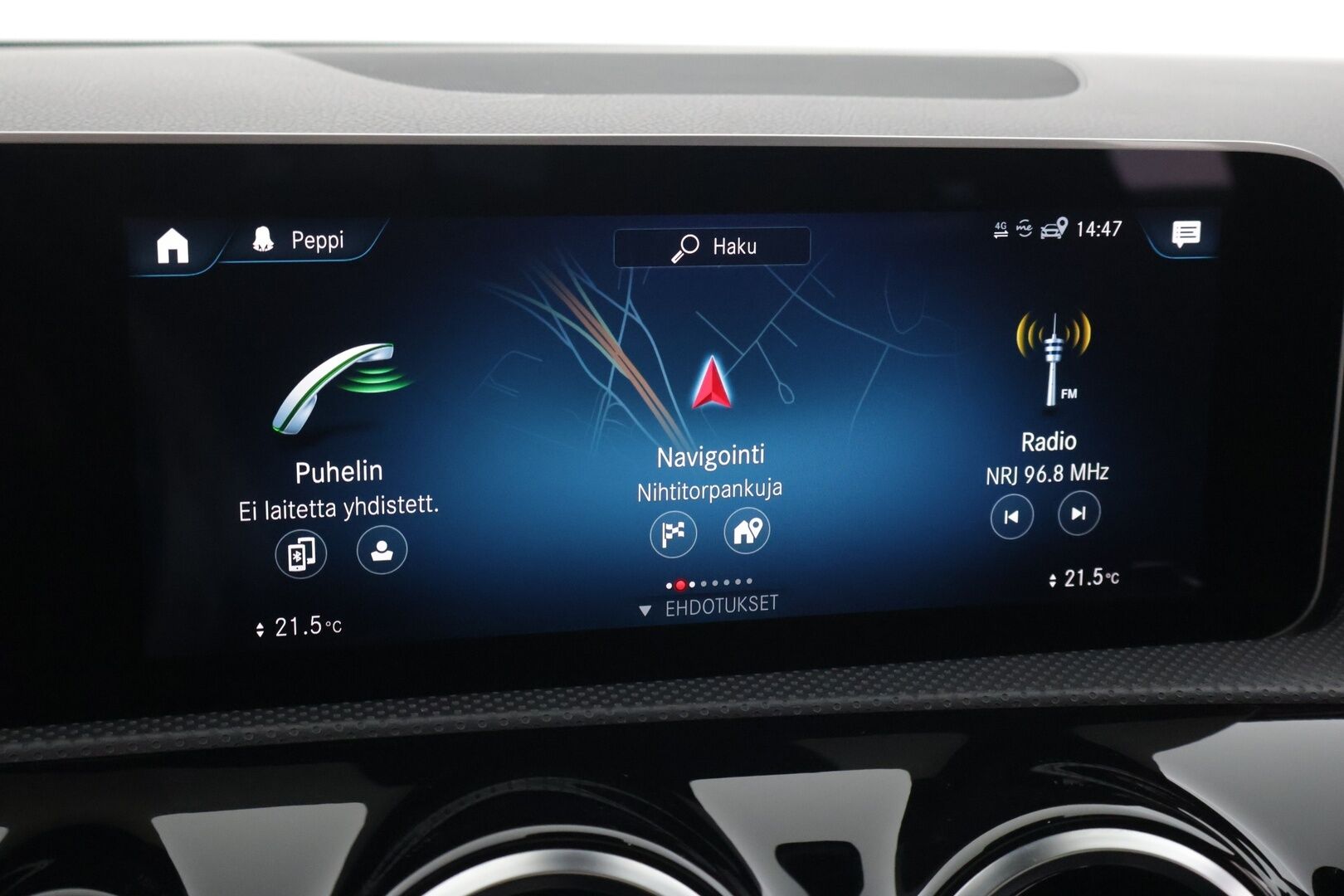 Mercedes-Benz A 2018 200 A Business AMG / P.Kamera  / Widescreen / Panorama / LED / Navi / - *Näyttävä / Hyvin pidetty / Huippu siisti!*