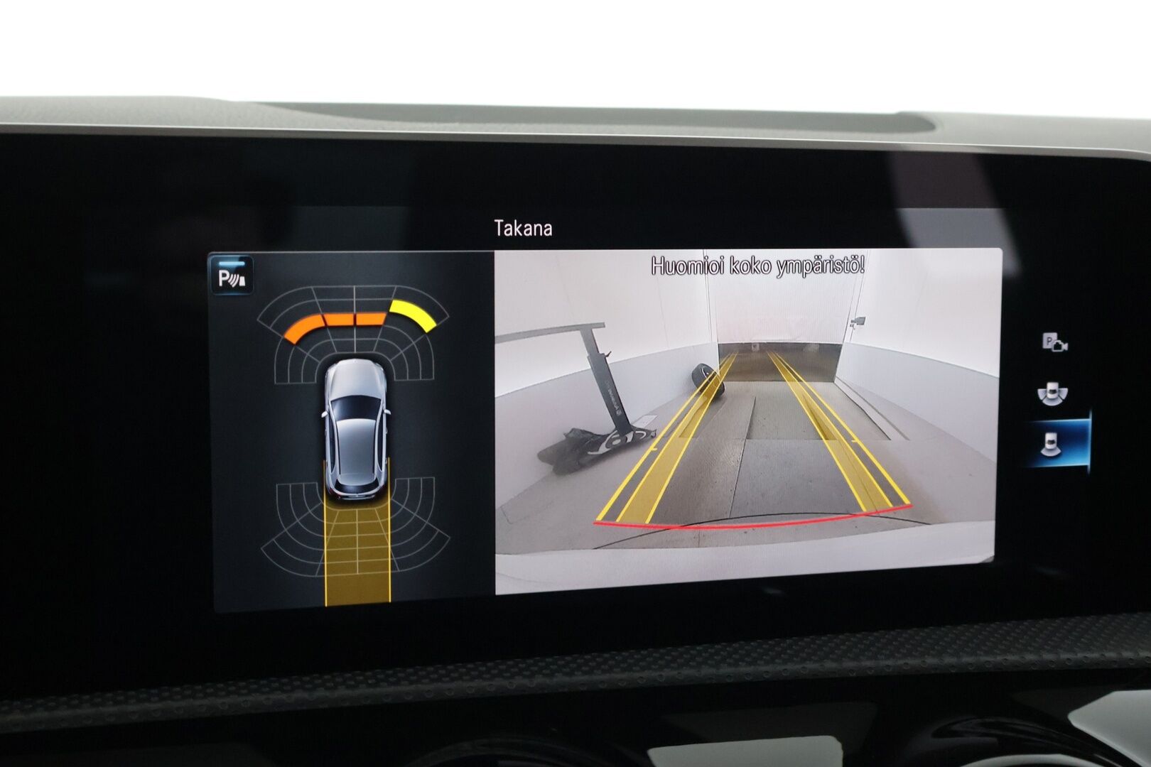 Mercedes-Benz A 2018 200 A Business AMG ** Panorma / Widescreen / P.kamera / LED / Navi ** - *Näyttävä / Hyvin pidetty / Huippu siisti!*