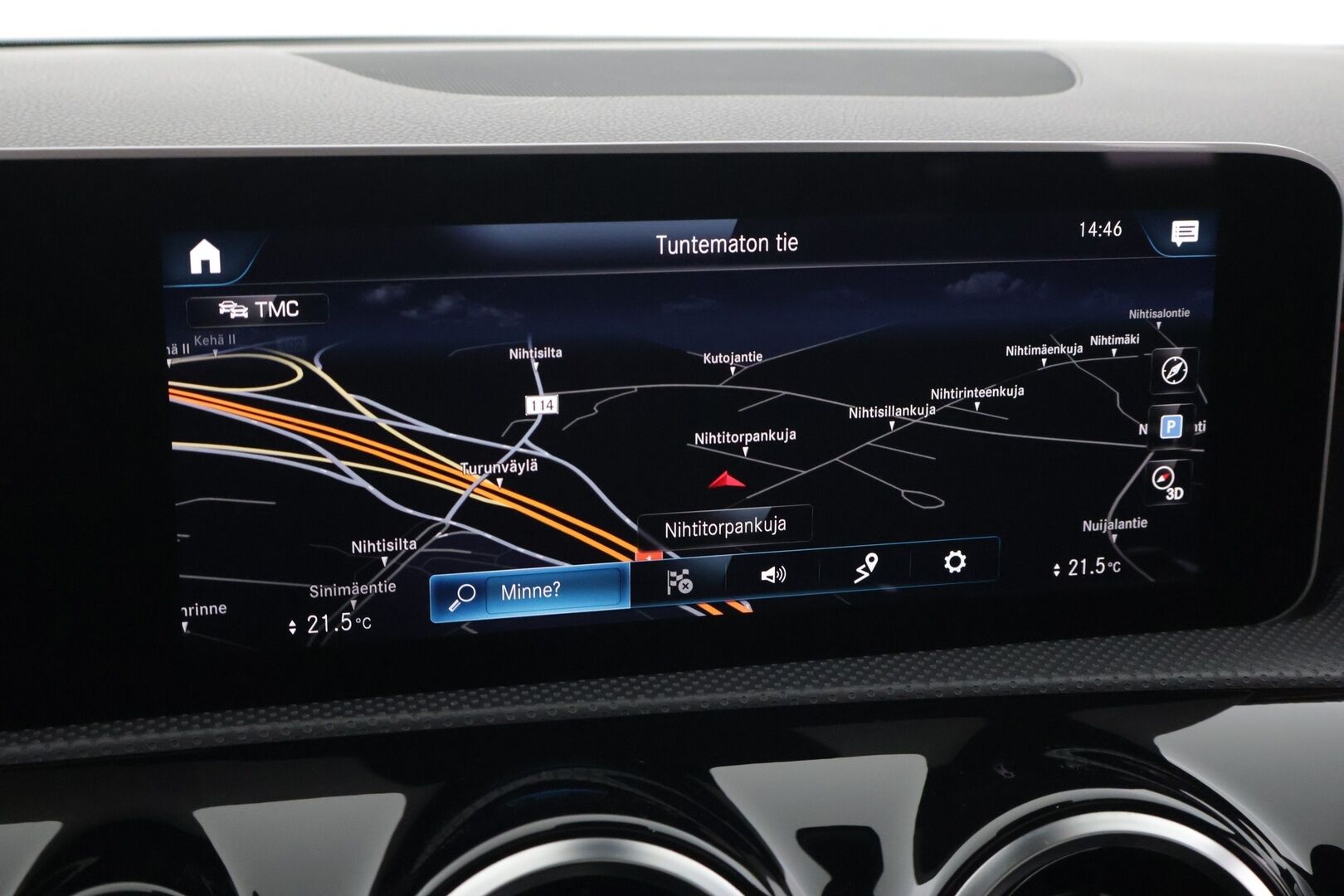 Mercedes-Benz A 2018 200 A Business AMG / P.Kamera  / Widescreen / Panorama / LED / Navi / - *Näyttävä / Hyvin pidetty / Huippu siisti!*