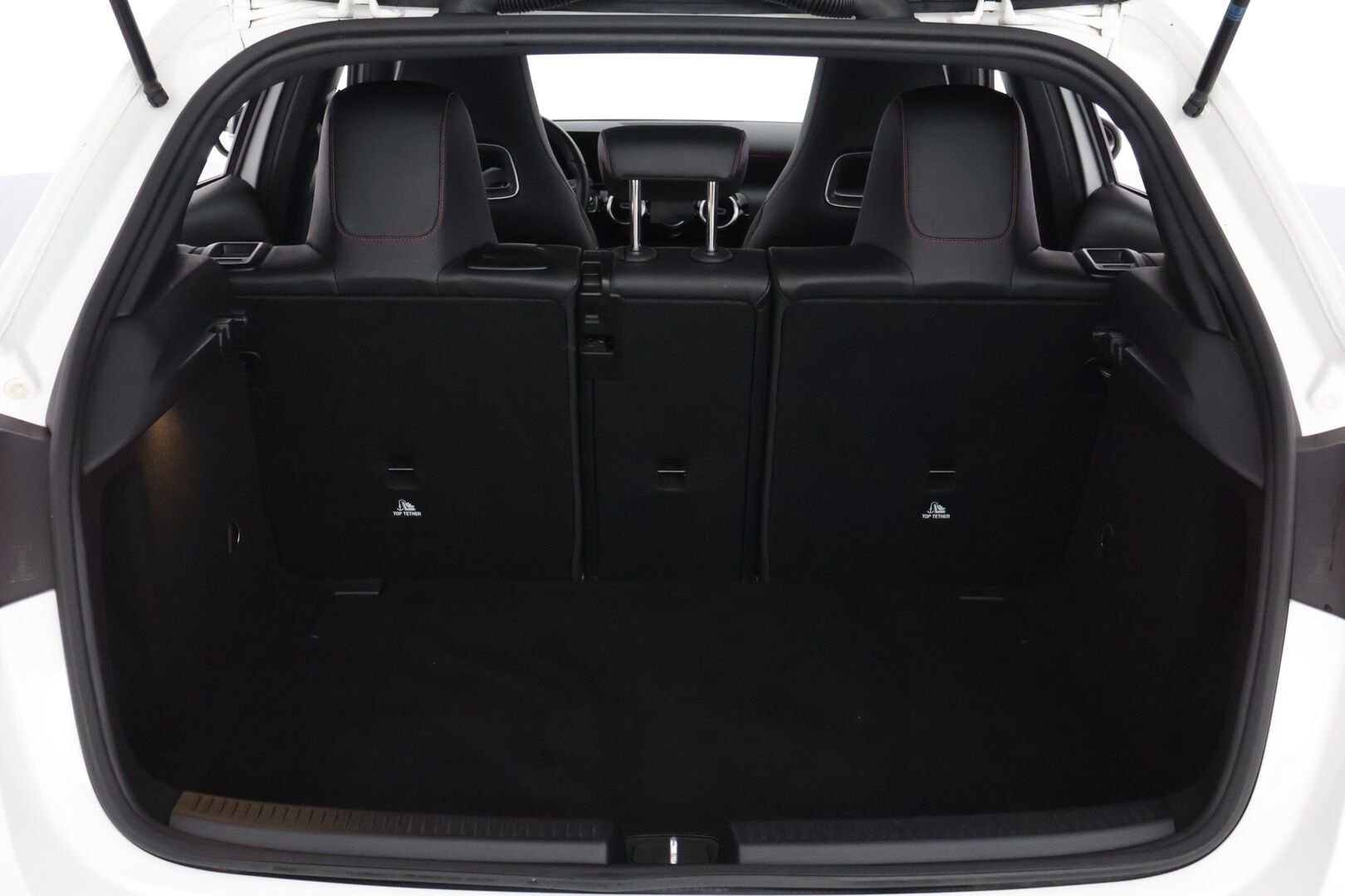 Mercedes-Benz A 2018 200 A Business AMG ** Panorma / Widescreen / P.kamera / LED / Navi ** - * Facelift / Tehokkaampi kone / Näyttävä / Hyvin pidetty / Huippu siisti!* - HULLUT VÄLIPÄIVÄT KORKOTARJOUS 2,49%