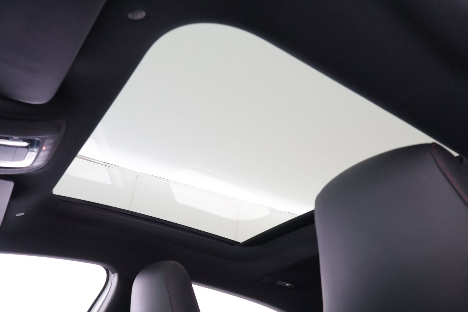 Mercedes-Benz A 2018 200 A Business AMG ** Panorma / Widescreen / P.kamera / LED / Navi ** - * Facelift / Tehokkaampi kone / Näyttävä / Hyvin pidetty / Huippu siisti!* - HULLUT VÄLIPÄIVÄT KORKOTARJOUS 2,49%