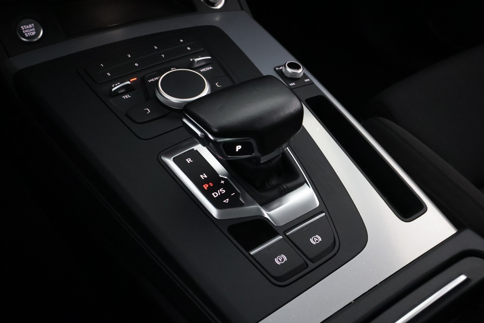 Audi Q5 2017 Business 2,0 TDI 140 kW quattro S tronic * Webasto / Vetokoukku / LED / Peruutustutkat / Sporttipenkit - Tulossa Myyntiin! / Jakopää tehty!