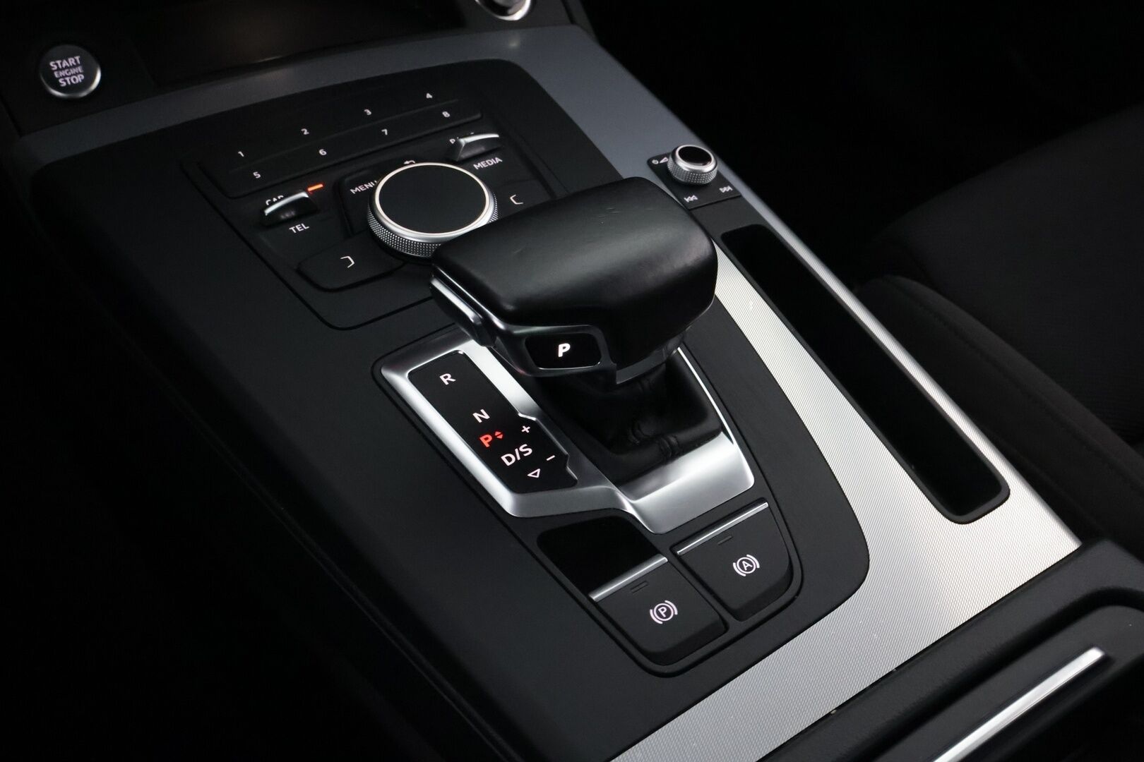 Audi Q5 2017 Business 2,0 TDI 140 kW quattro S tronic * Webasto / Vetokoukku / LED / Peruutustutkat / Sporttipenkit - Tulossa Myyntiin! / Jakopää tehty!