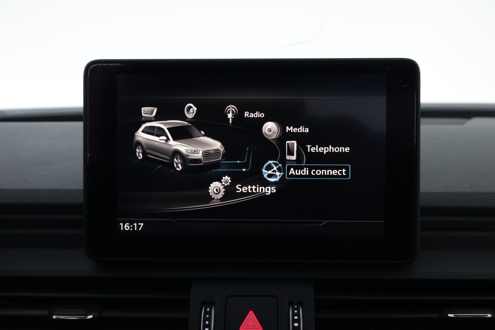 Audi Q5 2017 Business 2,0 TDI 140 kW quattro S tronic * Webasto / Vetokoukku / LED / Peruutustutkat / Sporttipenkit - Tulossa Myyntiin! / Jakopää tehty!