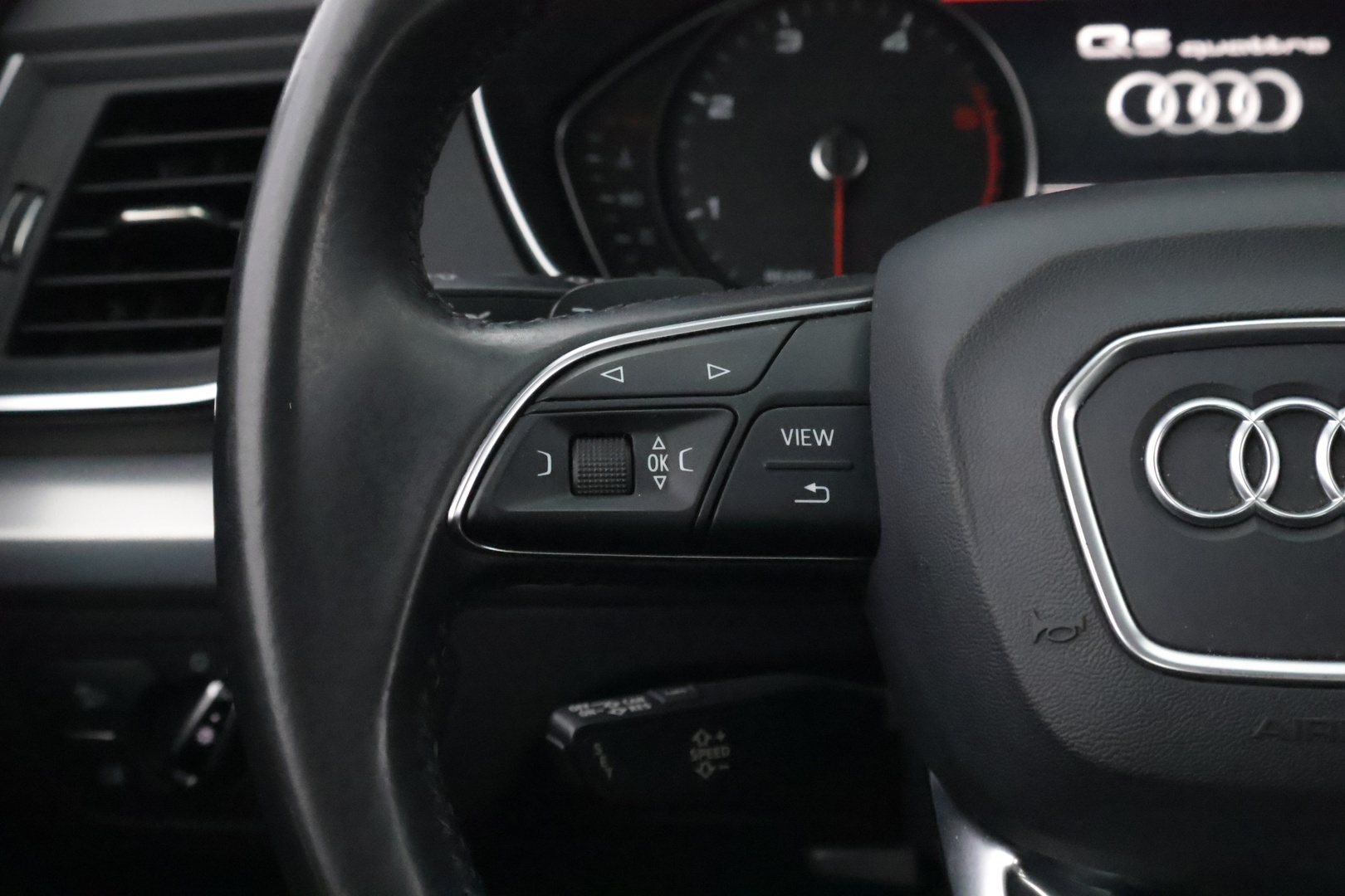 Audi Q5 2017 Business 2,0 TDI 140 kW quattro S tronic * Webasto / Vetokoukku / LED / Peruutustutkat / Sporttipenkit - Tulossa Myyntiin! / Jakopää tehty!