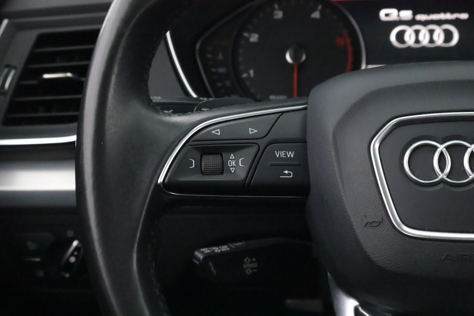 Audi Q5 2017 Business 2,0 TDI 140 kW quattro S tronic * Webasto / Vetokoukku / LED / Peruutustutkat / Sporttipenkit - Tulossa Myyntiin! / Jakopää tehty!