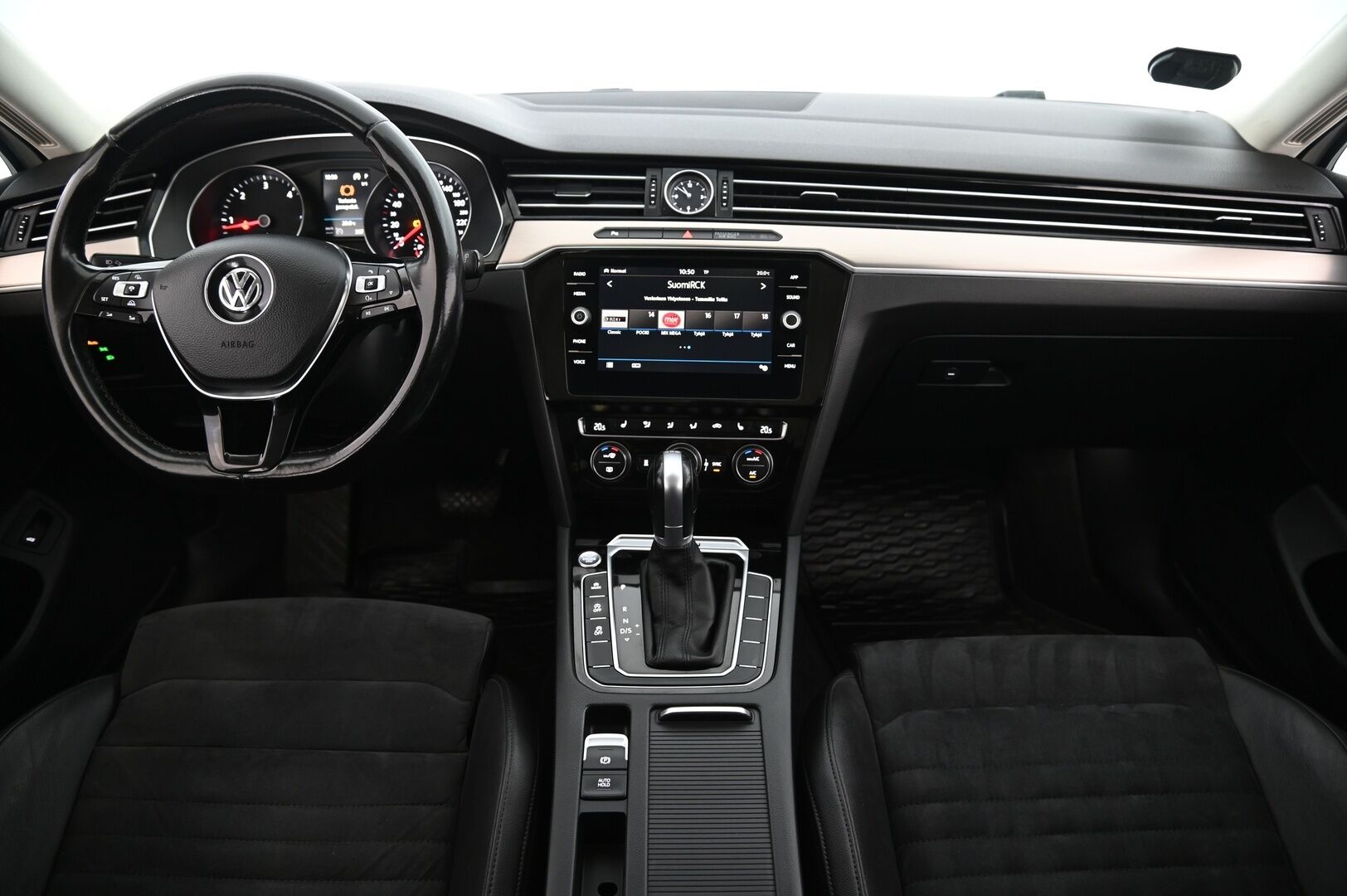 VOLKSWAGEN PASSAT 2018 2.0 TDI Variant Highline 4Motion Dsg Autom. - *ALV-VÄHENNYSKELPOINEN* *HUIPPUVARUSTEET* *WEBASTO, ADAPTIIVINEN VAKKARI, NAHKA-ALCANTARA, KOUKKU, KAMERA, TUTKAT*