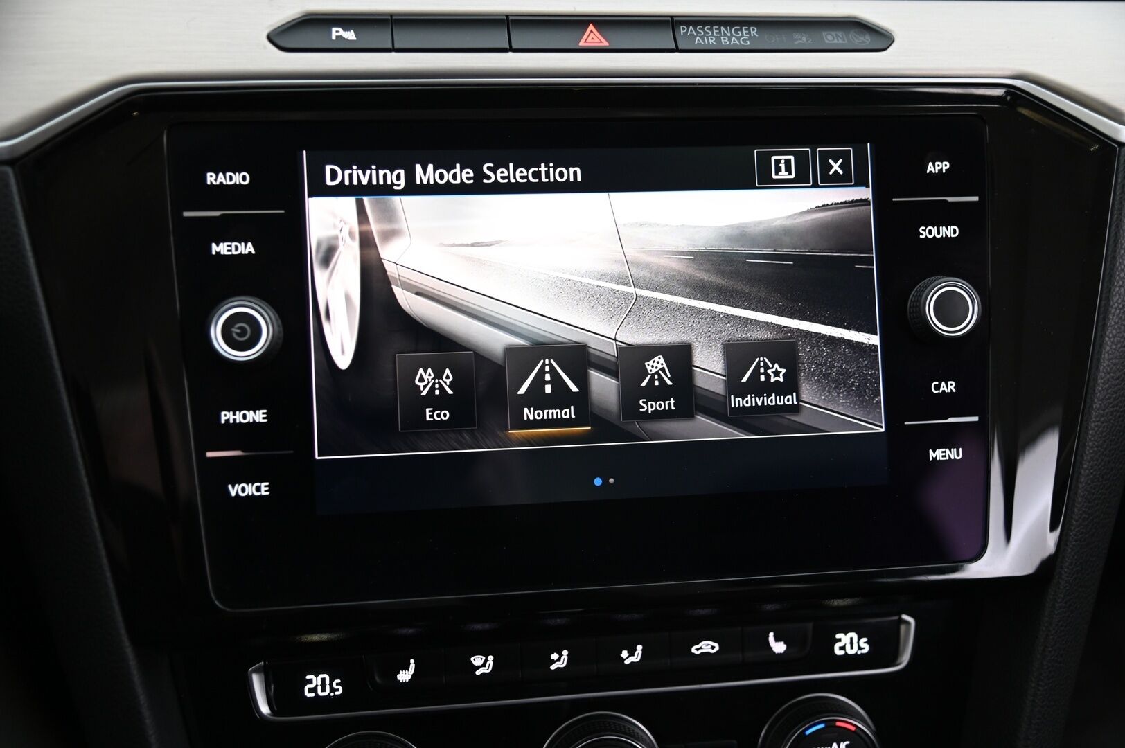 VOLKSWAGEN PASSAT 2018 2.0 TDI Variant Highline 4Motion Dsg Autom. - *ALV-VÄHENNYSKELPOINEN* *HUIPPUVARUSTEET* *WEBASTO, ADAPTIIVINEN VAKKARI, NAHKA-ALCANTARA, KOUKKU, KAMERA, TUTKAT*