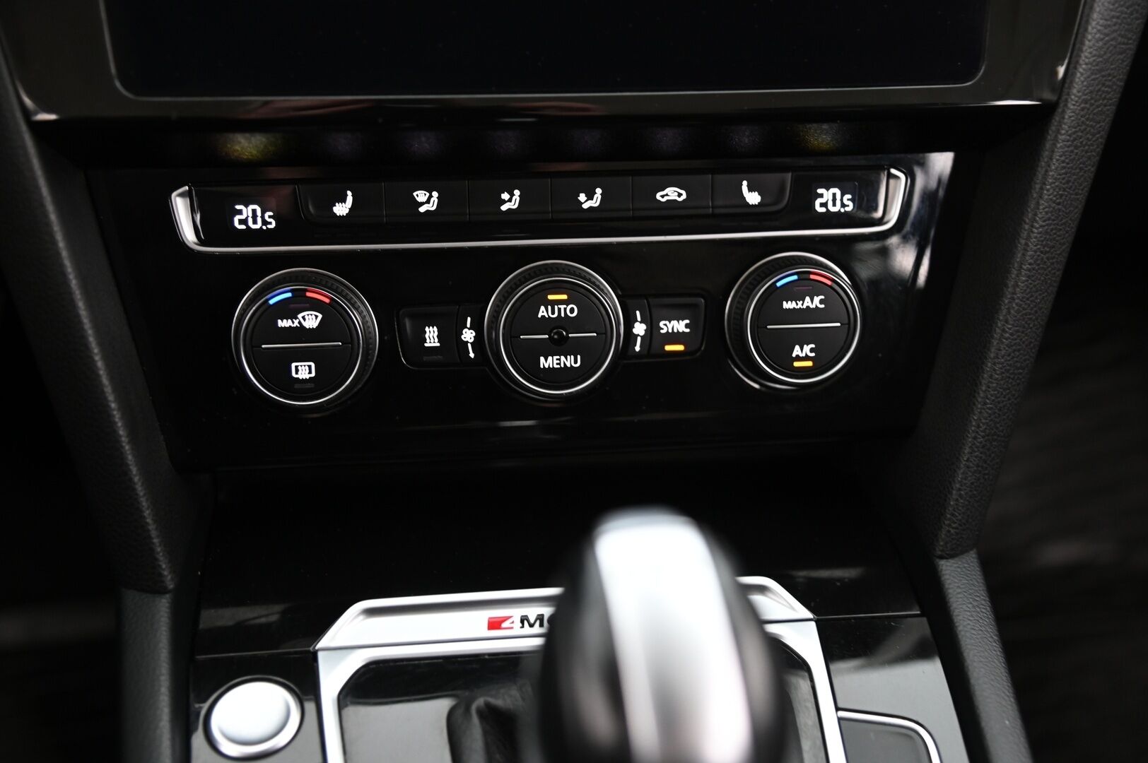 VOLKSWAGEN PASSAT 2018 2.0 TDI Variant Highline 4Motion Dsg Autom. - *ALV-VÄHENNYSKELPOINEN* *HUIPPUVARUSTEET* *WEBASTO, ADAPTIIVINEN VAKKARI, NAHKA-ALCANTARA, KOUKKU, KAMERA, TUTKAT*