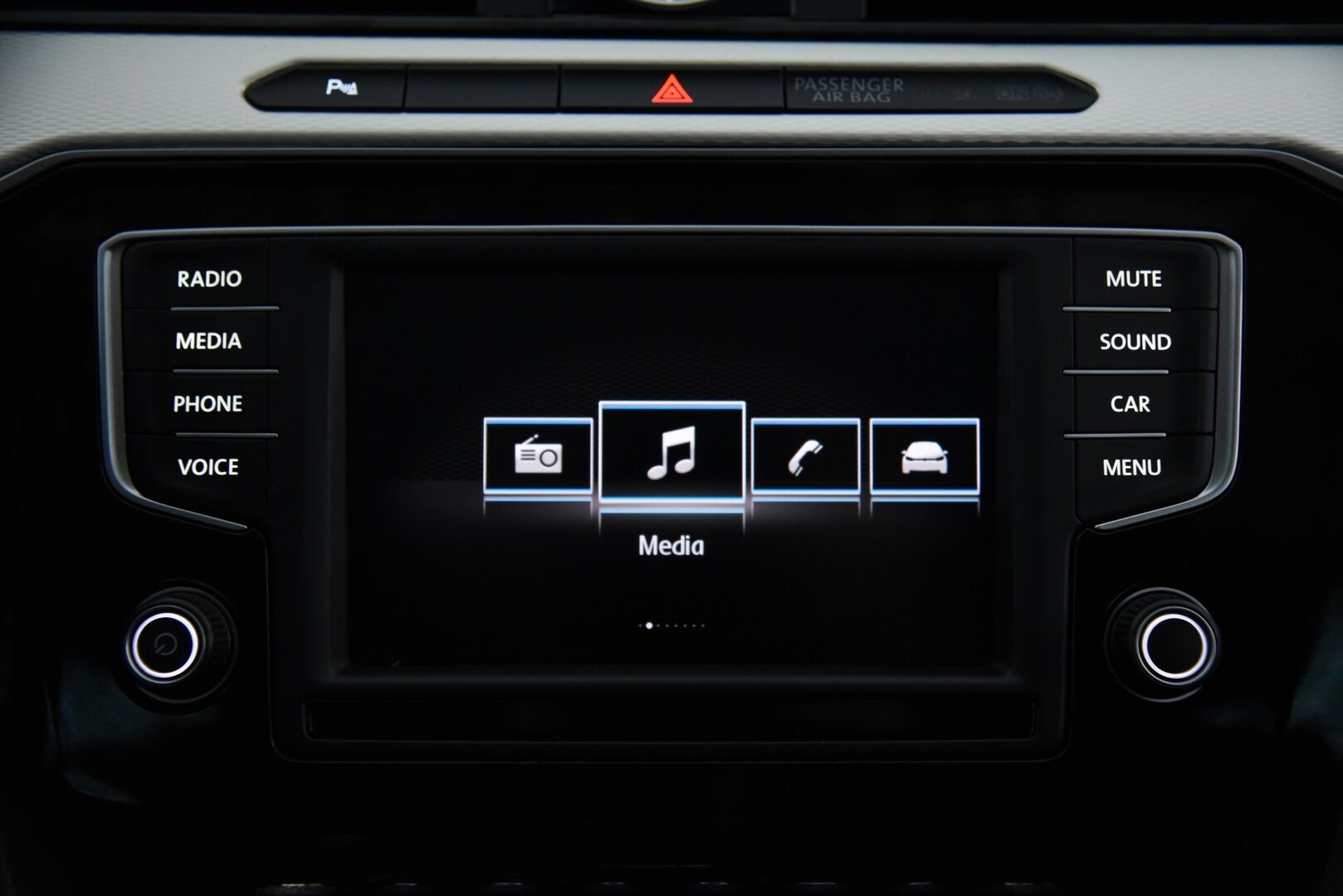VOLKSWAGEN PASSAT 2017 Passat Variant GTE Plug-In Hybrid 160 kW (218 hv) DSG-aut / Webasto / Adapt.vak / Koukku / P-kamera / Tulossa myyntiin! - Webasto / Adapt. vak / Koukku / P.Kamera / Siisti GTE Passat 2x renkain!
