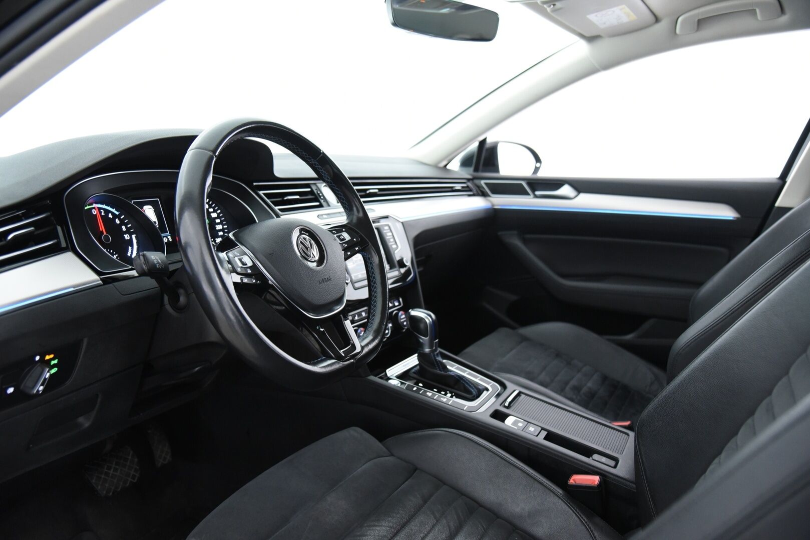 VOLKSWAGEN PASSAT 2017 Passat Variant GTE Plug-In Hybrid 160 kW (218 hv) DSG-aut / Webasto / Adapt.vak / Koukku / P-kamera / Tulossa myyntiin! - Webasto / Adapt. vak / Koukku / P.Kamera / Siisti GTE Passat 2x renkain!