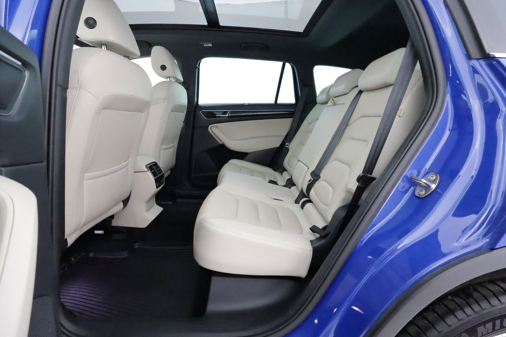Skoda Kodiaq 2021 2,0 TDI 150 Exclusive Business DSG **Canton / Panorama / Ilmastoidut muistipenkit / 360 Kamera** - 1-om. Suomi-auto / Adapt. vakkari / Webasto / Digimittaristo / Keyless / Apple&Android
