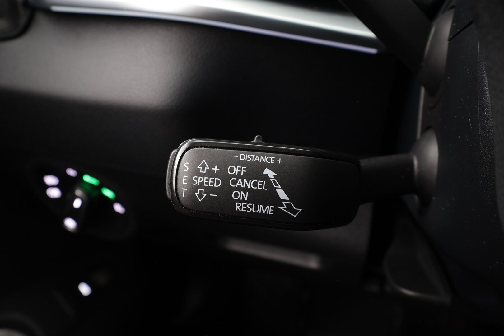 Skoda Karoq 2021 1,5 TSI Style BusinessLine DSG * ACC / P.kamera / Webasto / Koukku / Navi / Keyless / LED / Muistipenkki / Digimittaristo * - Suomi-auto / Kahdet renkaat aluvanteilla