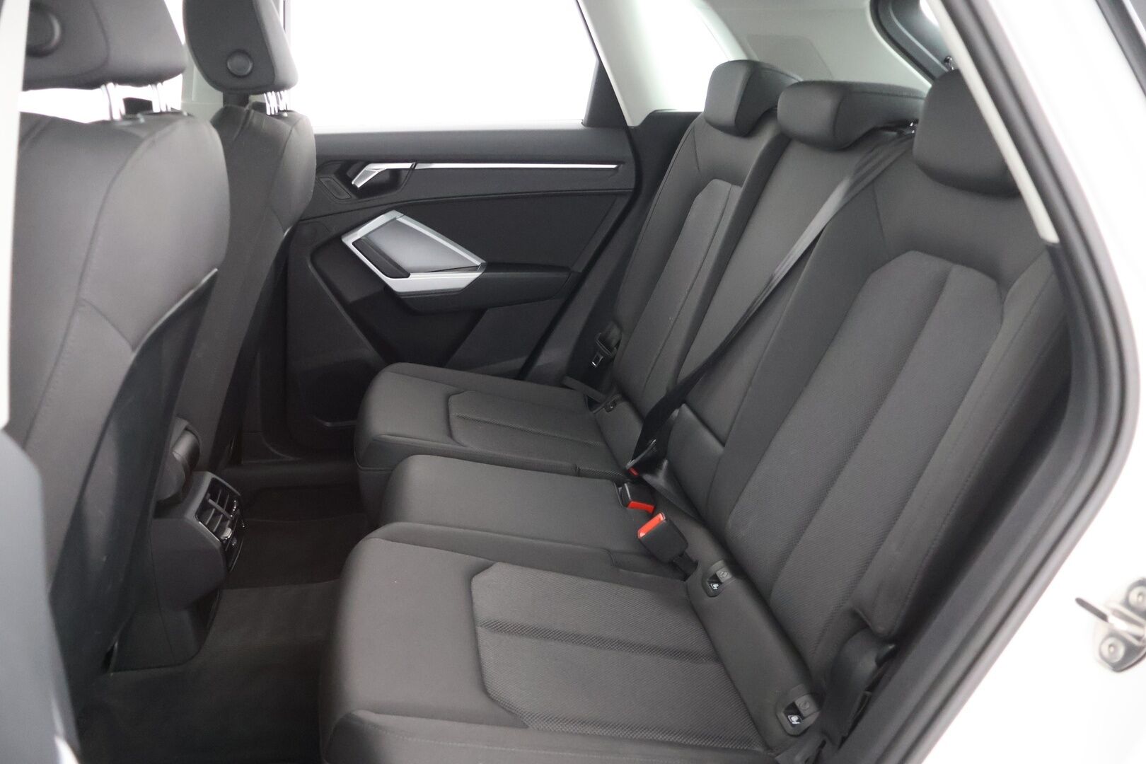 Audi Q3 2021 Business 35 TFSI 110 kW MHEV S tronic - ACC | Webasto | Digimittaristo | LED | Hyvä huoltohistoria! 