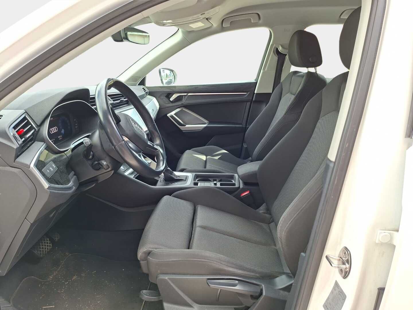 Audi Q3 2021 Business 35 TFSI 110 kW MHEV S tronic - ACC | Webasto | Digimittaristo | LED | Hyvä huoltohistoria! 
