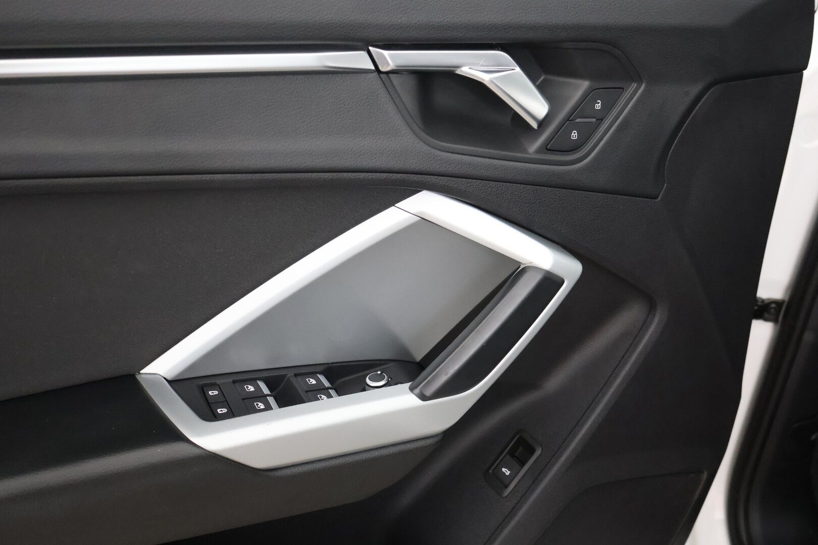 Audi Q3 2021 Business 35 TFSI 110 kW MHEV S tronic - ACC | Webasto | Digimittaristo | LED | Hyvä huoltohistoria! 