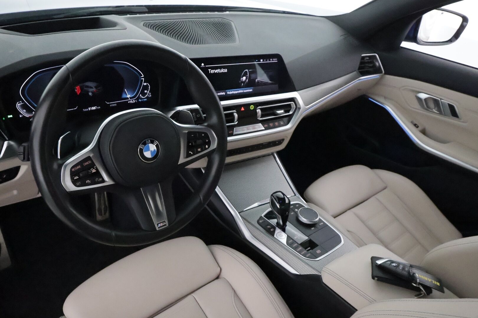 BMW 330 2021 G21 A Charged Edition M Sport **ACC / HUD / P.tutkat / Muistipenkki / Vaaleat nahat / Comfort Access / Navi** - 1.Om Suomi-auto / Kahdet renkaat aluvanteilla / Merkkihuollettu