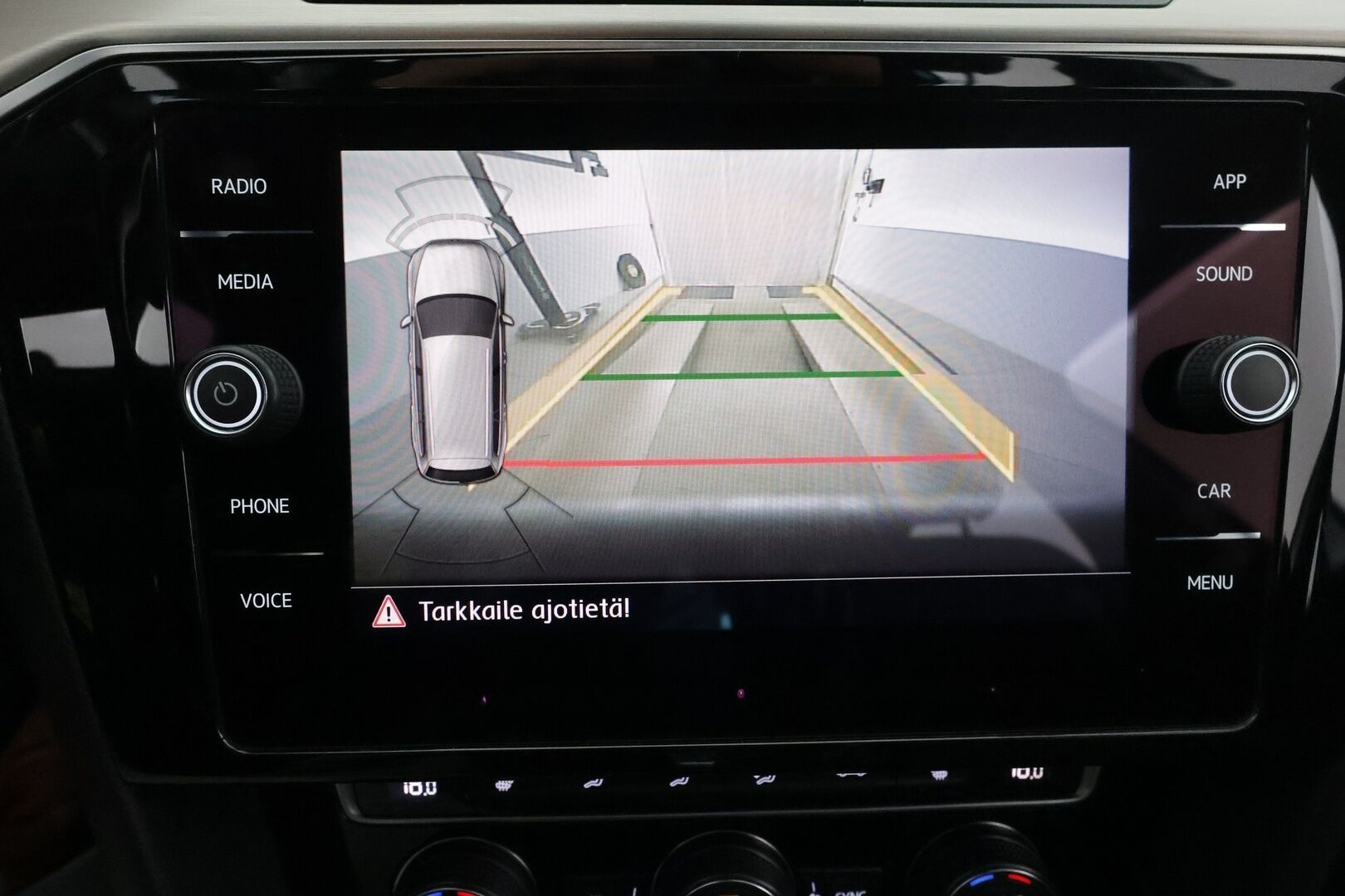 Volkswagen Passat 2018 Variant Highline R-Line 2,0 TDI 140 kW (190 hv) 4MOTION DSG-automaatti **Webasto / Koukku / Matrix-LED / Adapt.Vakkari** - ACC / P. Kamera / Kaistavahti / KeylessGO / 2x Renkaat / Digimittaristo