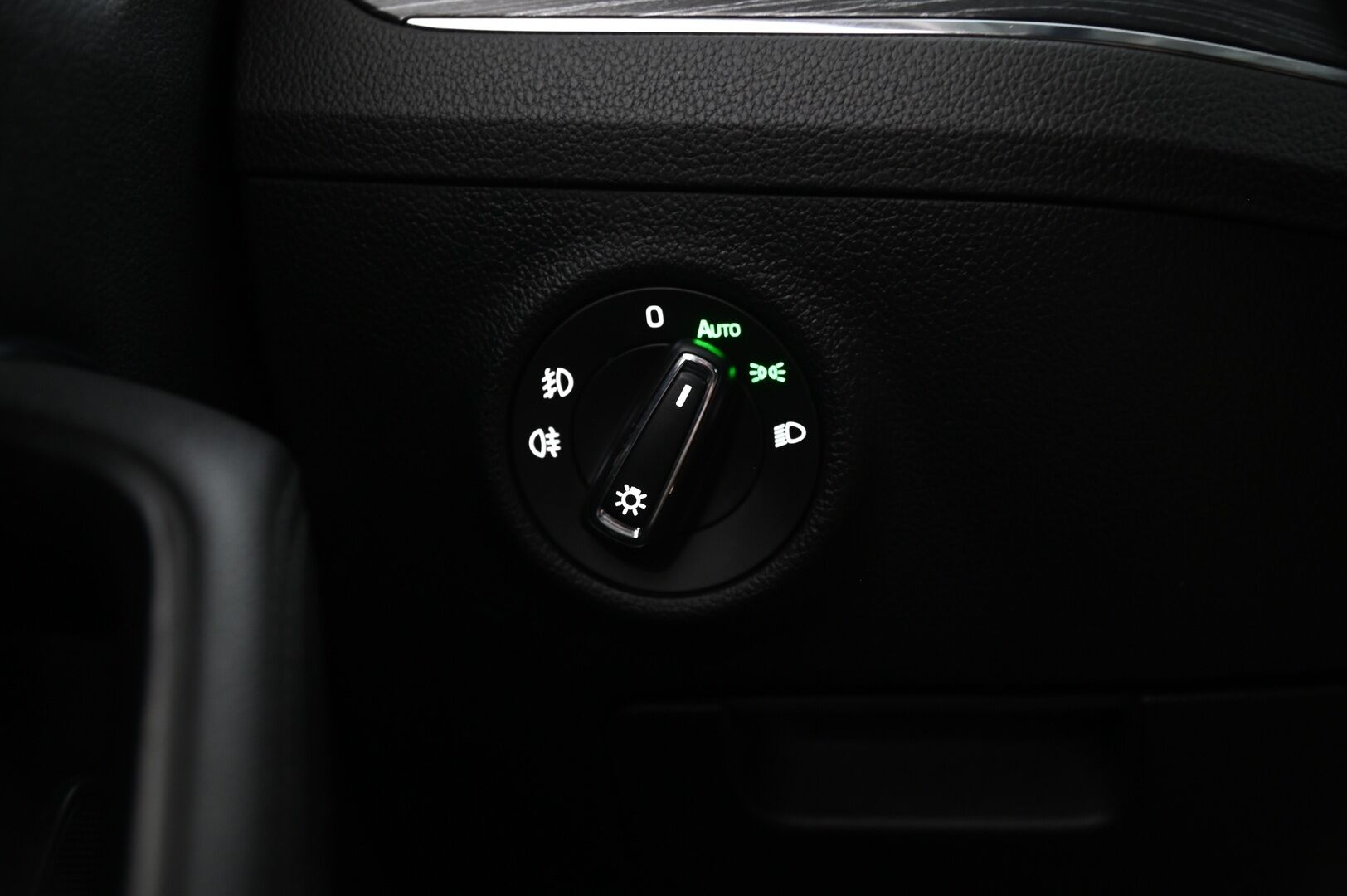 Skoda Superb 2021 1,4 TSI PHEV Style iV DSG Autom. / Canton / Adapt.Vakkari / Vetokoukku / - Navi / Nahkaverhoilu / Muistipenkit / Peruutuskamera / Matrix-ajovalot / 