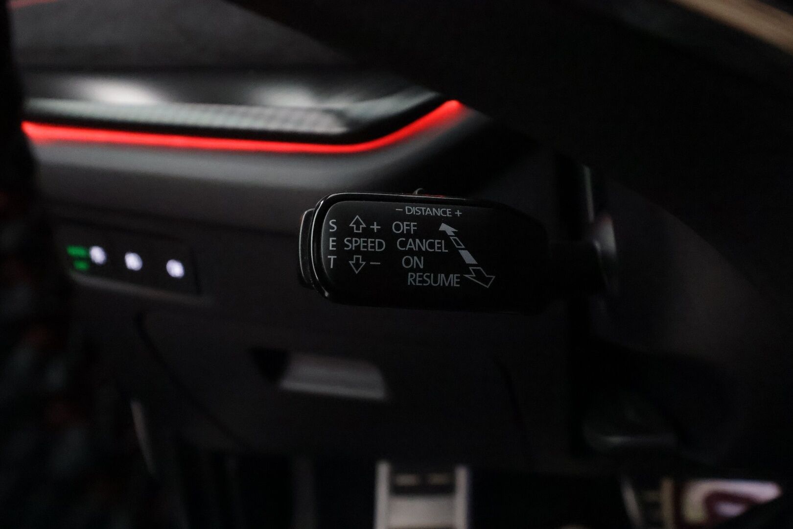 Skoda Octavia 2021 Combi 1,4 TSI PHEV RS iV DSG Autom. - | ACC | Webasto | Matrix-LED | P.Kamera | Ratinlämmitys | HUD | Navi | Keyless | Apple&Android | Suomi-auto | Kahdet Renkaat | Merkkihuollettu |