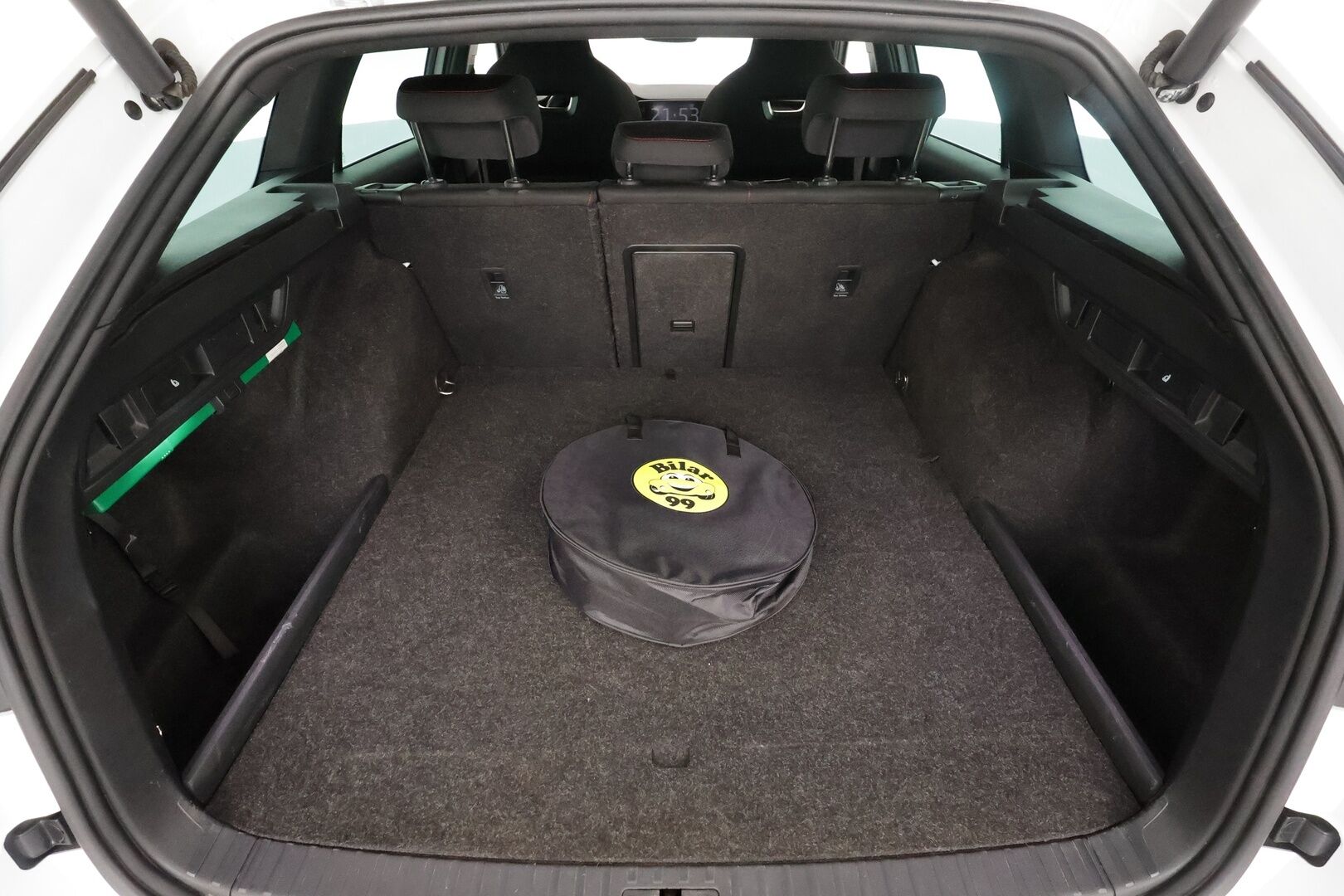 Skoda Octavia 2021 Combi 1,4 TSI PHEV RS iV DSG Autom. - | ACC | Webasto | Matrix-LED | P.Kamera | Ratinlämmitys | HUD | Navi | Keyless | Apple&Android | Suomi-auto | Kahdet Renkaat | Merkkihuollettu |