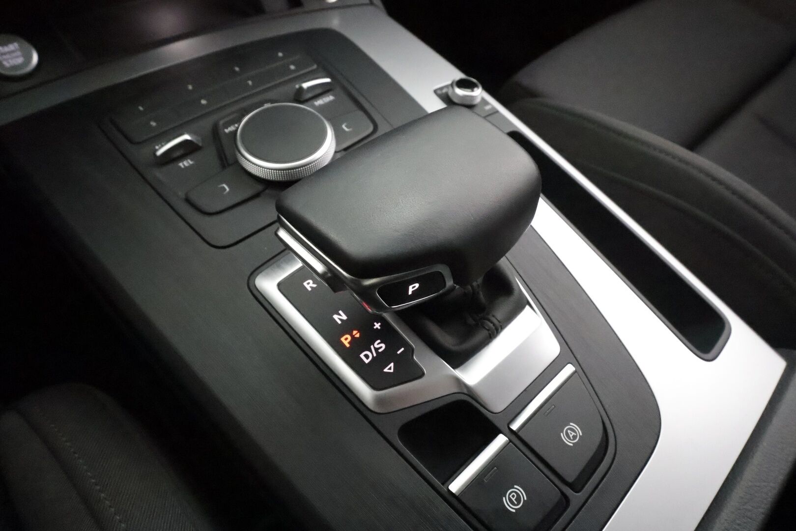 Audi Q5 2020 55 TFSI e quattro S tronic S-line * ACC / Matrix LED / P.kamera / Ilma-alusta / Keyless / Navi / Vetokoukku * - Koti & kauppalaturi / 1.Om suomi-auto / Kahdet renkaat