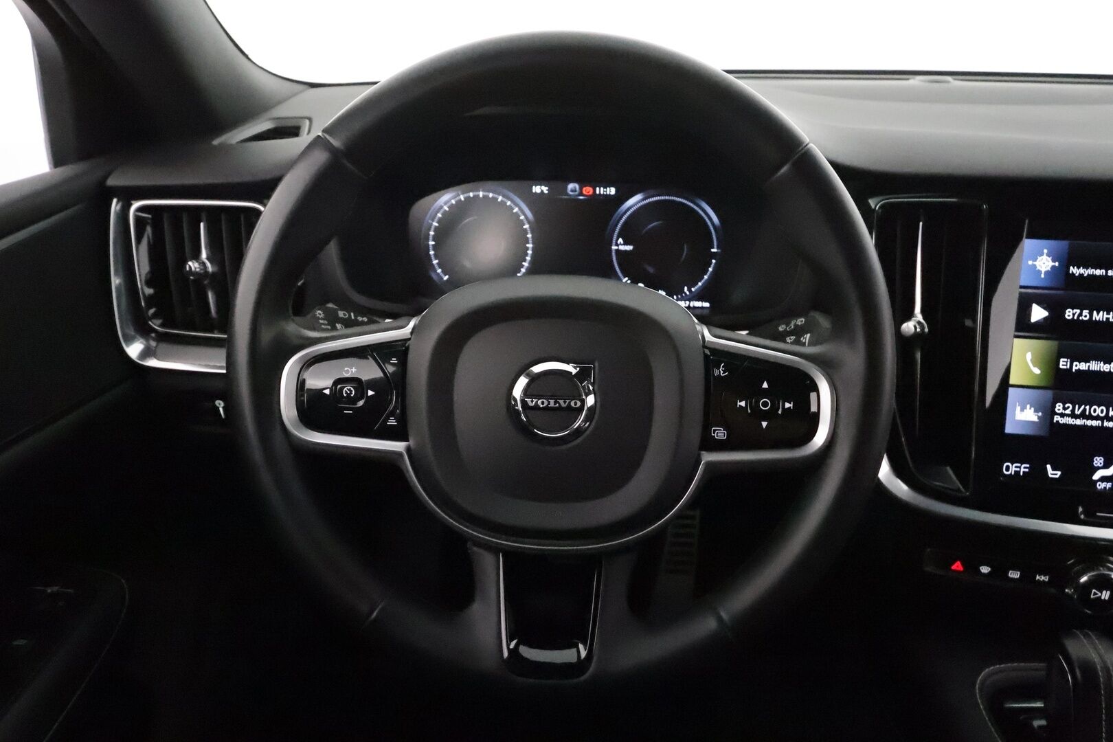 Volvo V60 2022 T8 TwE AWD Business R-Design Edition aut **ACC / Full LED / Muistipenkki / Koukku / Webasto / Navi / P.kamera / Sporttipenkit** - 3,99 % KORKOTARJOUS TÄHÄN AUTOON 7.9. ASTI! - 1-om. Suomi-auto / Kahdet renkaat aluvanteilla / Merkkihuollettu 