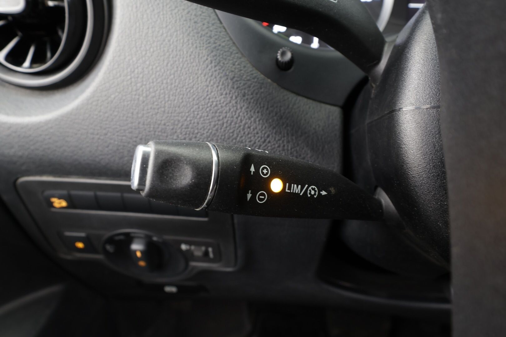 Mercedes-Benz Vito 2021 114CDI 4x4-3,05/32K keskipitkä A2 A - | ALV | 1.om Suomi-auto | Webasto | Vakionopeudensäädin | Vetokoukku | P. Kamera | Navi |