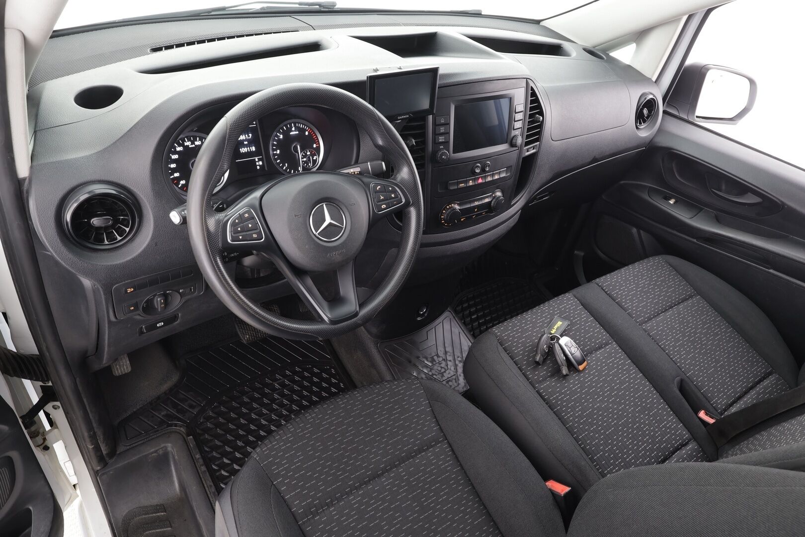 Mercedes-Benz Vito 2021 114CDI 4x4-3,05/32K keskipitkä A2 A - | ALV | 1.om Suomi-auto | Webasto | Vakionopeudensäädin | Vetokoukku | P. Kamera | Navi |