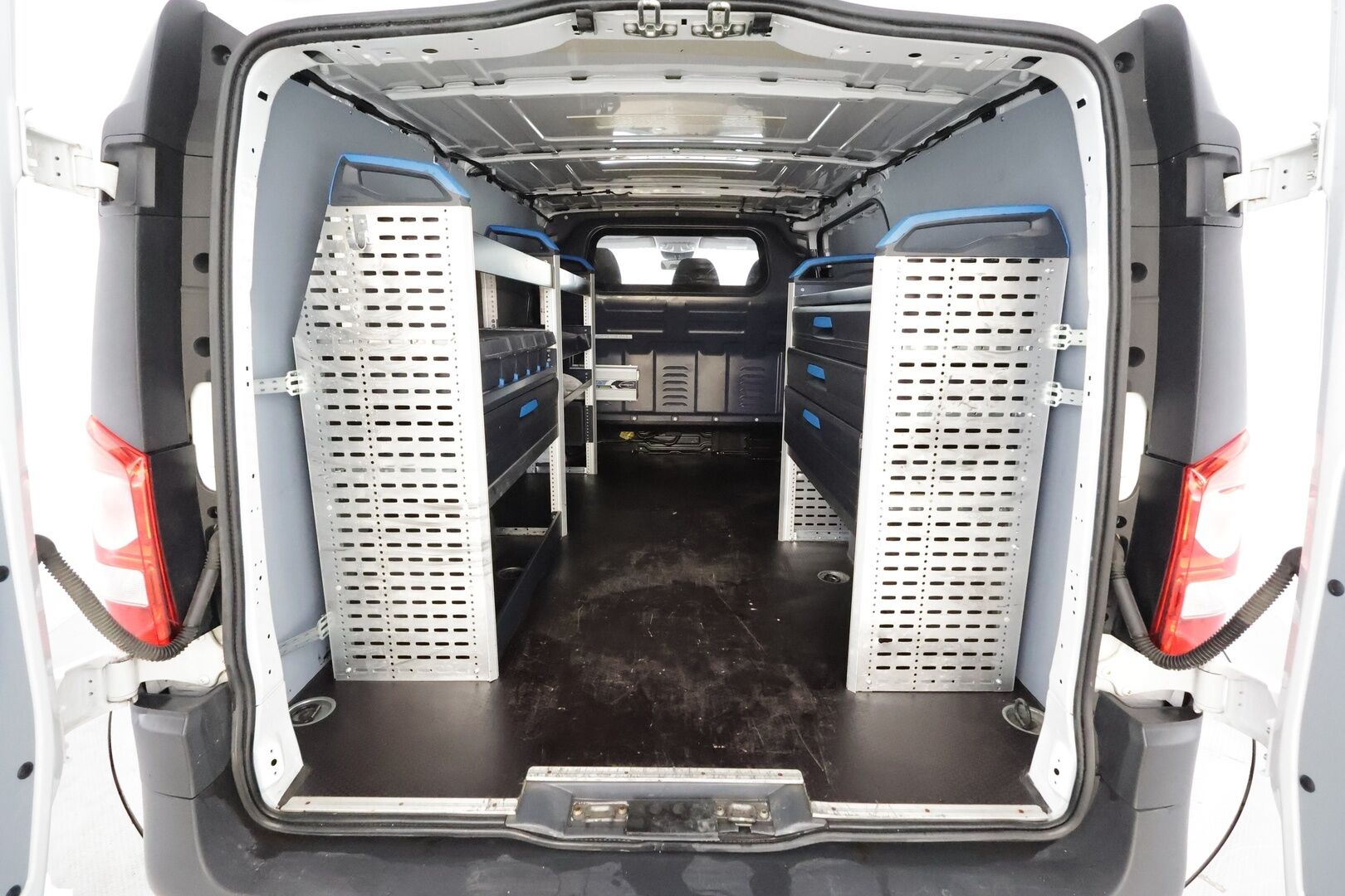 Mercedes-Benz Vito 2021 114CDI 4x4-3,05/32K keskipitkä A2 A - | ALV | 1.om Suomi-auto | Webasto | Vakionopeudensäädin | Vetokoukku | P. Kamera | Navi |