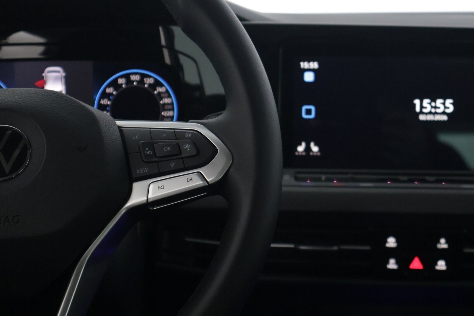 Volkswagen Golf 2021 First Edition Style 1,5 eTSI 110 kW (MHEV) * Webasto /  Adapt.vakkari / Matrix / Kamera / Metalliväri / Digimittaristo * - Kahdet renkaat / Suomi- Auto / Merkkiliikkeen huoltokirja