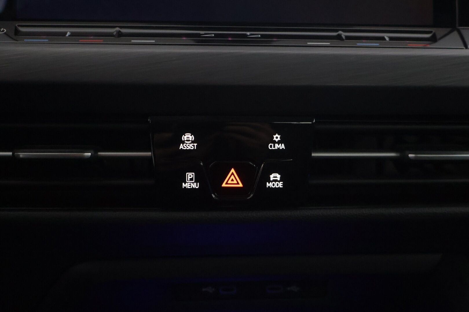 Volkswagen Golf 2021 First Edition Style 1,5 eTSI 110 kW (MHEV) * Webasto /  Adapt.vakkari / Matrix / Kamera / Metalliväri / Digimittaristo * - Kahdet renkaat / Suomi- Auto / Merkkiliikkeen huoltokirja