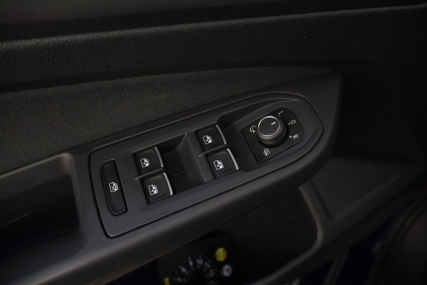 Volkswagen Golf 2021 First Edition Style 1,5 eTSI 110 kW (MHEV) * Webasto /  Adapt.vakkari / Matrix / Kamera / Metalliväri / Digimittaristo * - Kahdet renkaat / Suomi- Auto / Merkkiliikkeen huoltokirja