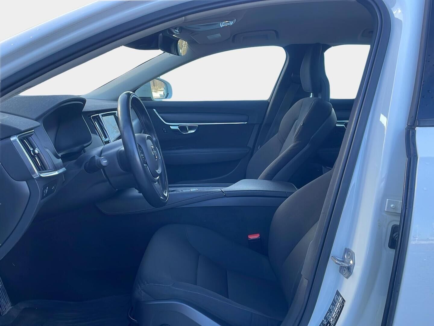 Volvo V90 2017 D3 AWD Business aut  */ P-kamera / Koukku / Ratinlämmitin / ACC* - *Juuri saapunut/ ACC / P-Kamera /  Koukku *