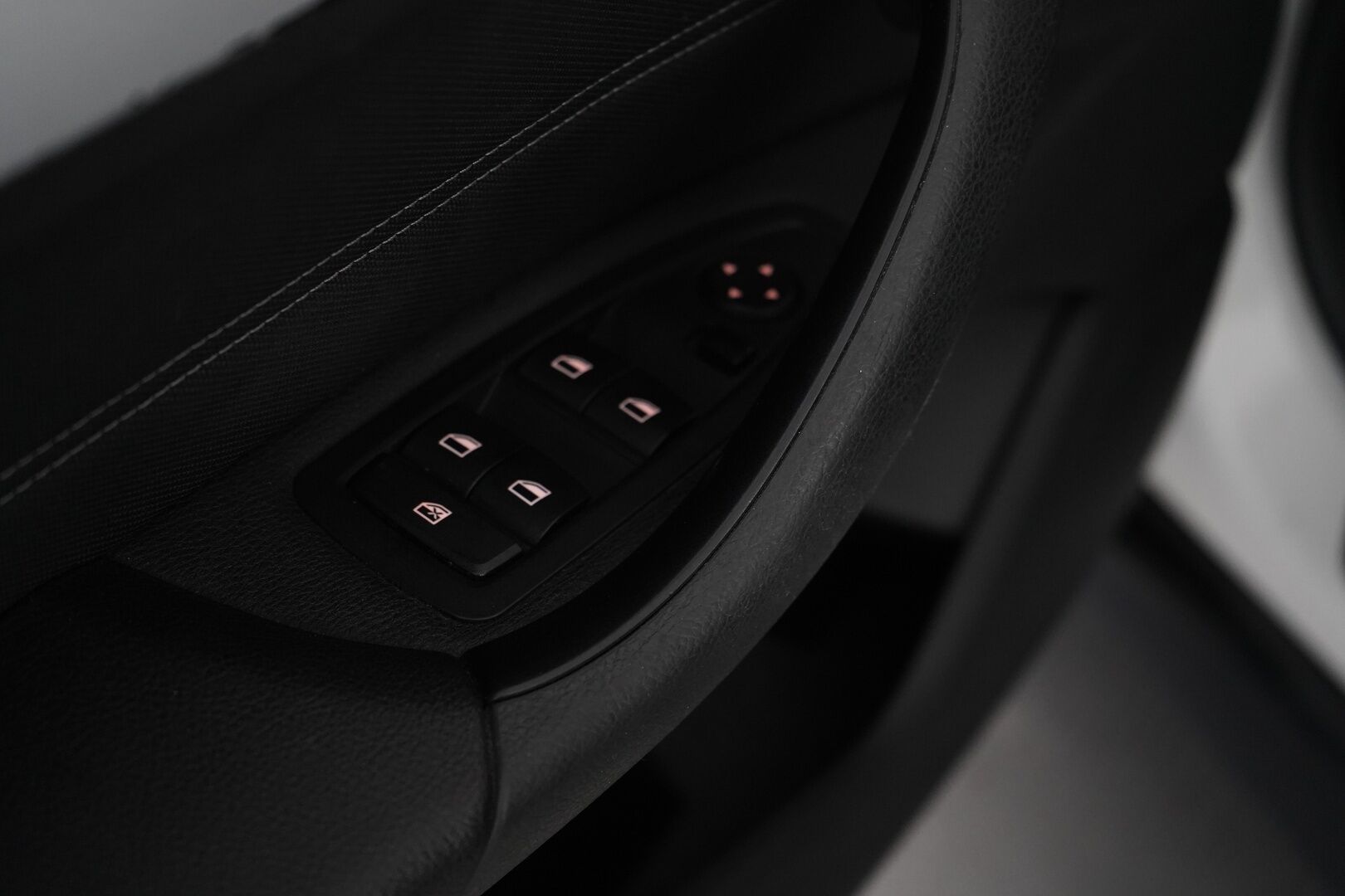 BMW X1 2016 sDrive18d A Business *Tutkat / Sporttipenkit / Vakionopeudensäädin / Navi* - KATSO POIKKEUSHINTA! / Juuri huollettu & katsastettu / BMW:N vanteet alla! / Alletaittuva koukku! - HULLUT AVAJAISHULINAT KORKOTARJOUS 3,29 %