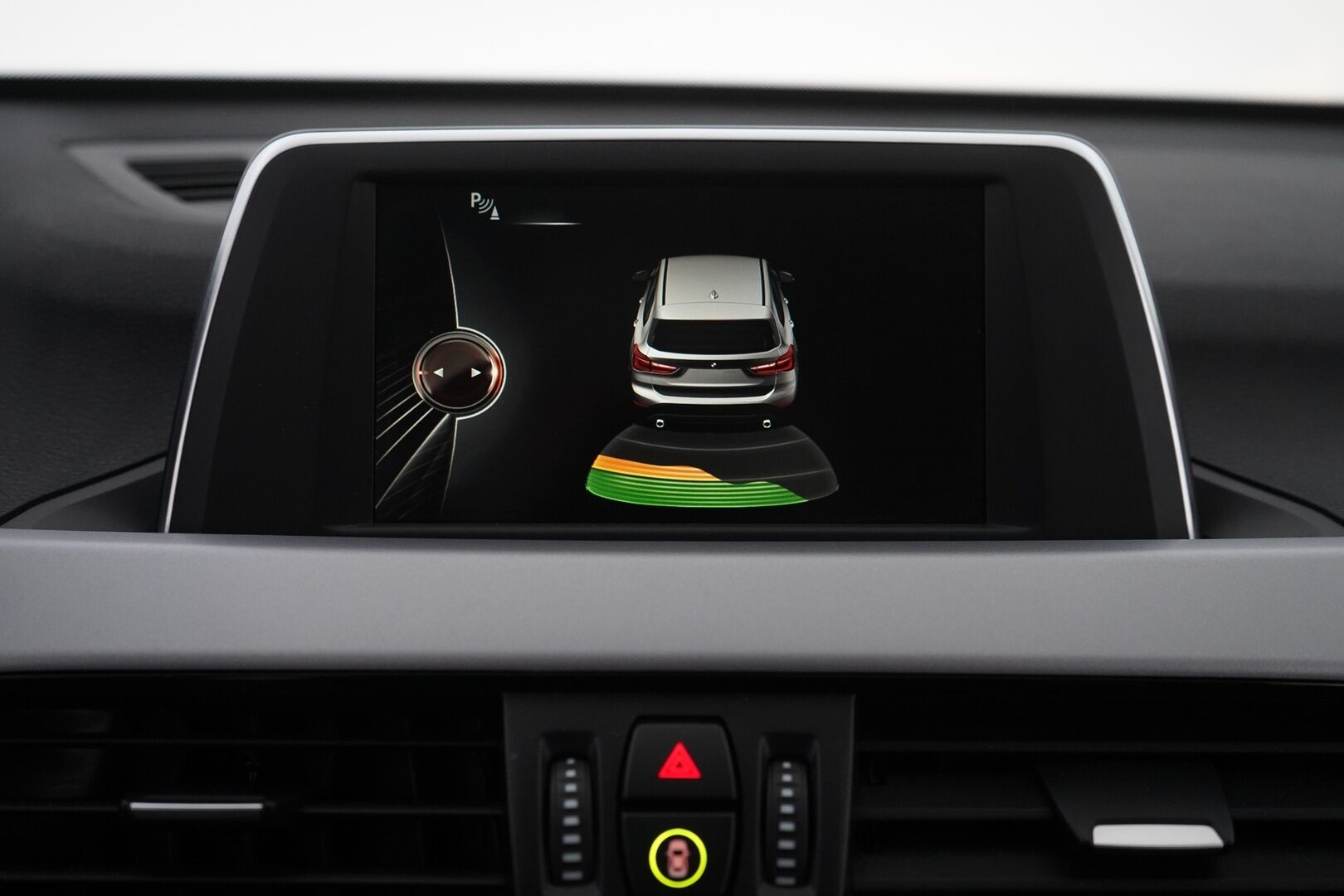 BMW X1 2016 sDrive18d A Business *Tutkat / Sporttipenkit / Vakionopeudensäädin / Navi* - KATSO POIKKEUSHINTA! / Juuri huollettu & katsastettu / BMW:N vanteet alla! / Alletaittuva koukku! - HULLUT AVAJAISHULINAT KORKOTARJOUS 3,29 %