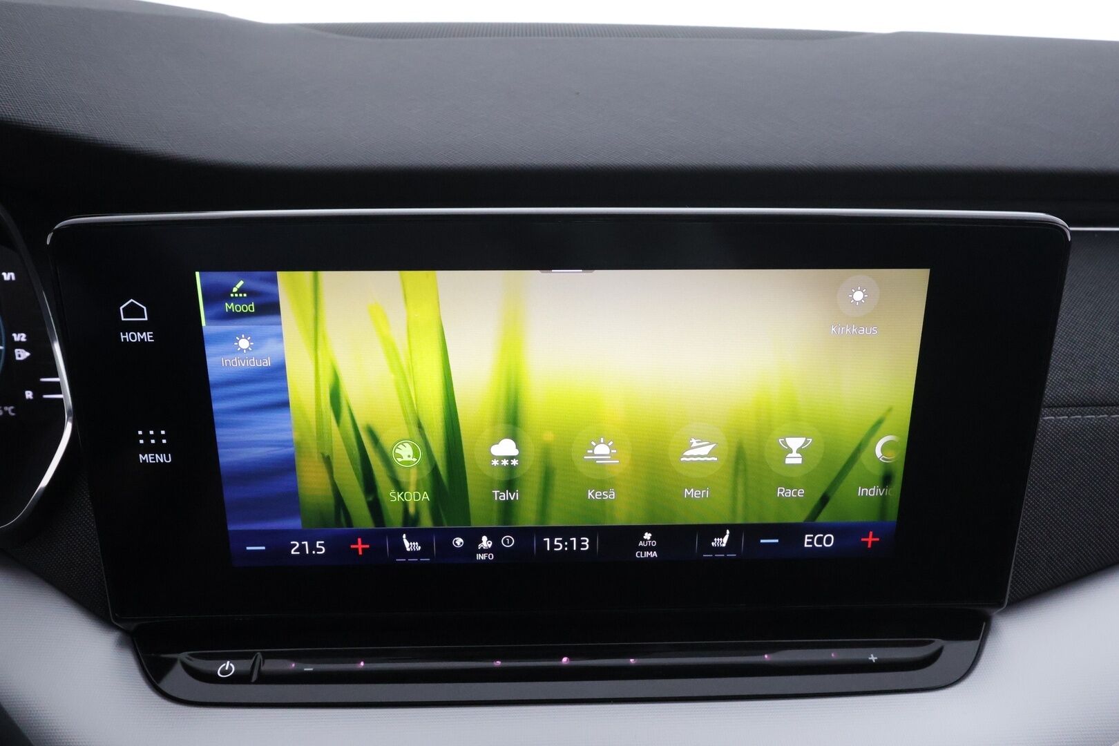 Skoda Octavia 2021 Combi 1,4 TSI PHEV Style iV DSG * Webasto / HUD / Matrix LED / Adapt.Vakkari / Peruutuskamera / Muistipenkki / Apple&Android - 1OM Suomiauto / Merkkihuollettu / Kahdet renkaat / Koti & kauppalaturi