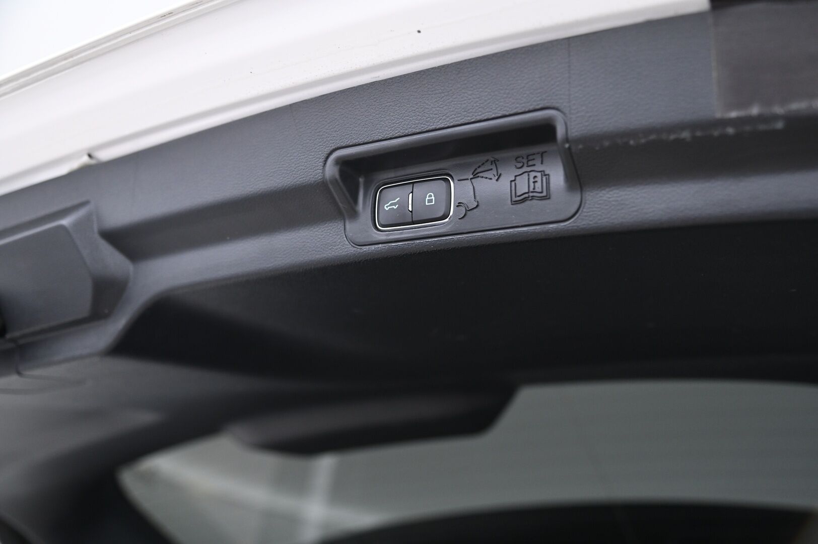 Ford Explorer 2021 3,0 V6 Ecoboost 457hv PHEV A10 AWD ST-Line 5-ovinen - ACC | Hierovat ja tuuletetut etuistuimet | Lämpöpaketti | 360 kamera | Panorama | B&O äänentoisto | Koukku | 7-Paikkainen | Langaton lataus | Ambient | Blis | 2x alut | Merkkihuollettu | Suomiauto