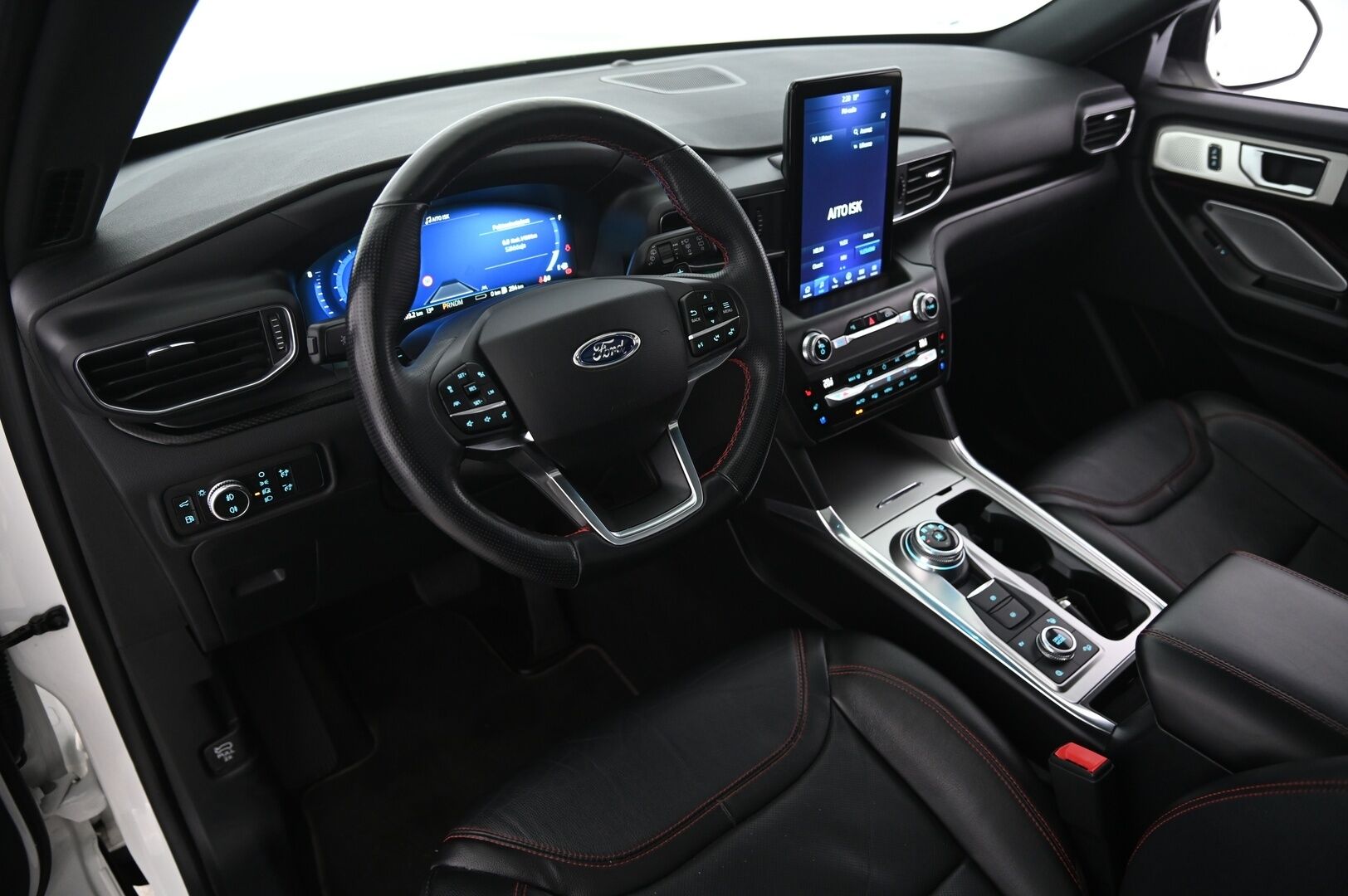 Ford Explorer 2021 3,0 V6 Ecoboost 457hv PHEV A10 AWD ST-Line 5-ovinen - ACC | Hierovat ja tuuletetut etuistuimet | Lämpöpaketti | 360 kamera | Panorama | B&O äänentoisto | Koukku | 7-Paikkainen | Langaton lataus | Ambient | Blis | 2x alut | Merkkihuollettu | Suomiauto