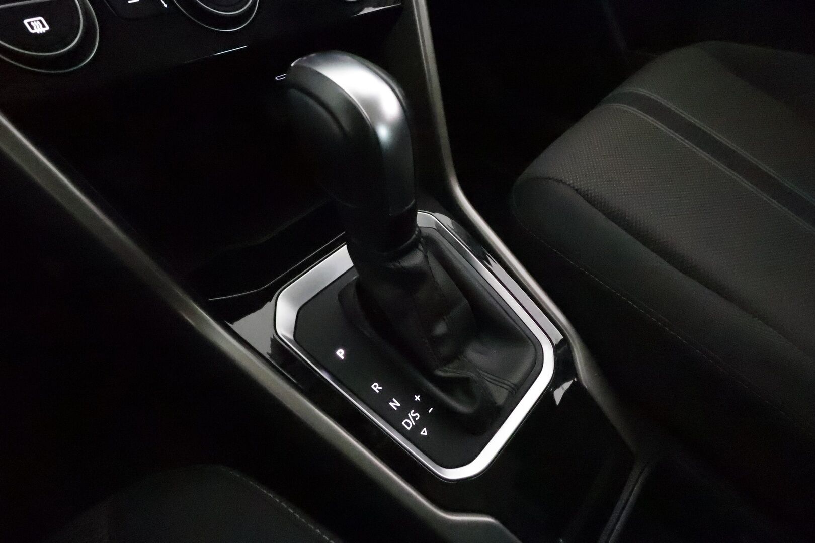 Volkswagen T-Roc 2021 Style 1,5 TSI EVO 110 kW (150 hv) DSG-automaatti - 1Om Suomiauto / Webasto / Adapt.Vakkari / LED / Ratinlämmitys / AppConnect / Juuri tullut Tampereelle!