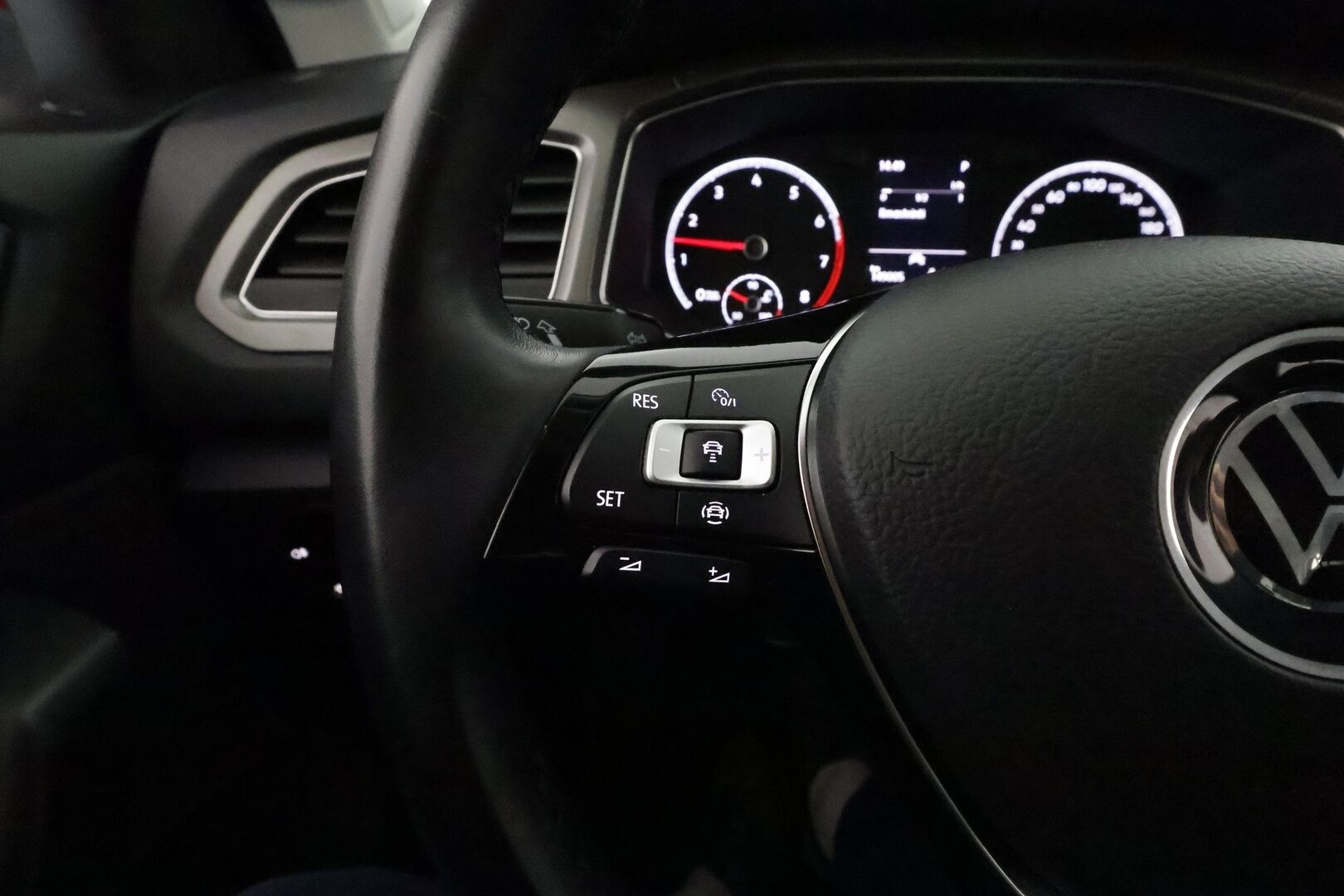 Volkswagen T-Roc 2021 Style 1,5 TSI EVO 110 kW (150 hv) DSG-automaatti - 1Om Suomiauto / Webasto / Adapt.Vakkari / LED / Ratinlämmitys / AppConnect / Juuri tullut Tampereelle!