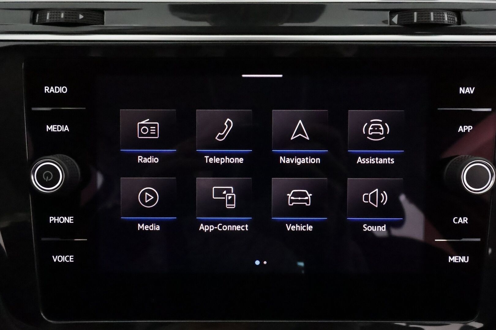 Volkswagen Tiguan 2021 Style 1,5 TSI 110 kW DSG *ACC / Webasto / P.kamera / IQ.Light / Digimittaristo / Hierovat penkit* - Suomi-auto / Kahdet renkaat aluvanteilla 