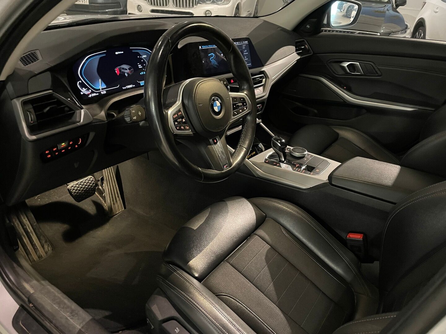 BMW 330 2021 G21 Touring 330e xDrive A Charged Edition - | ACC | H&K | Prof.Navi | P-Kamera | S-Koukku | S-Luukku | Sporttipenkit | Digimittari | Tutkat | Apple&Android |