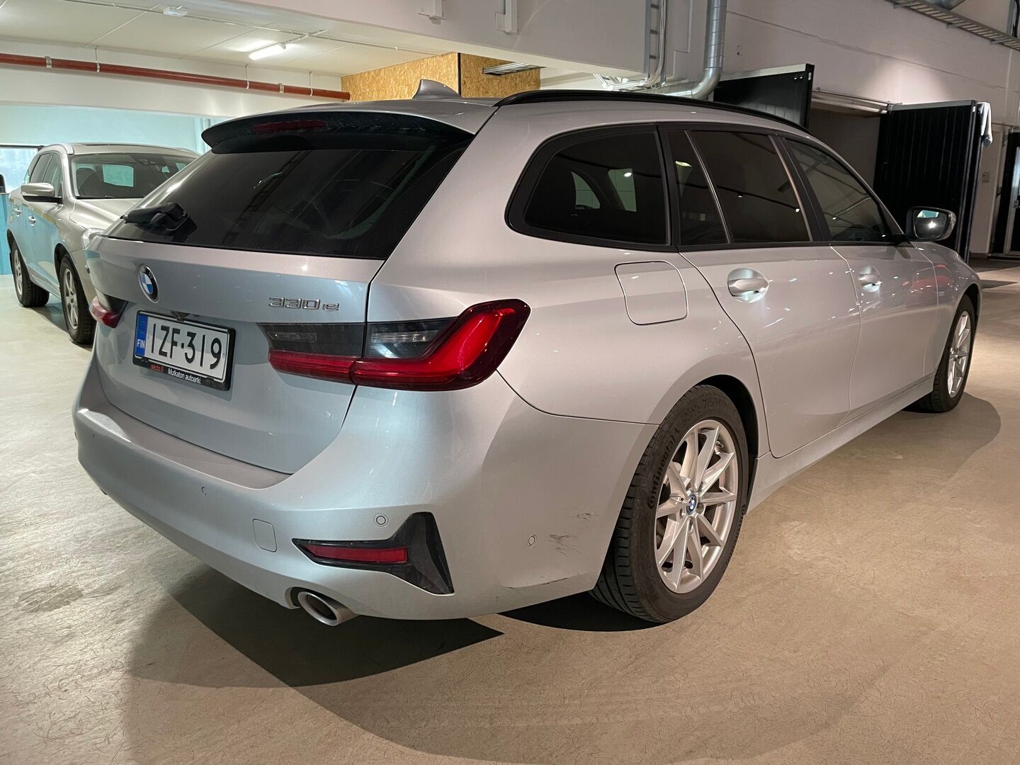 BMW 330 2021 G21 Touring 330e xDrive A Charged Edition - | ACC | H&K | Prof.Navi | P-Kamera | S-Koukku | S-Luukku | Sporttipenkit | Digimittari | Tutkat | Apple&Android |